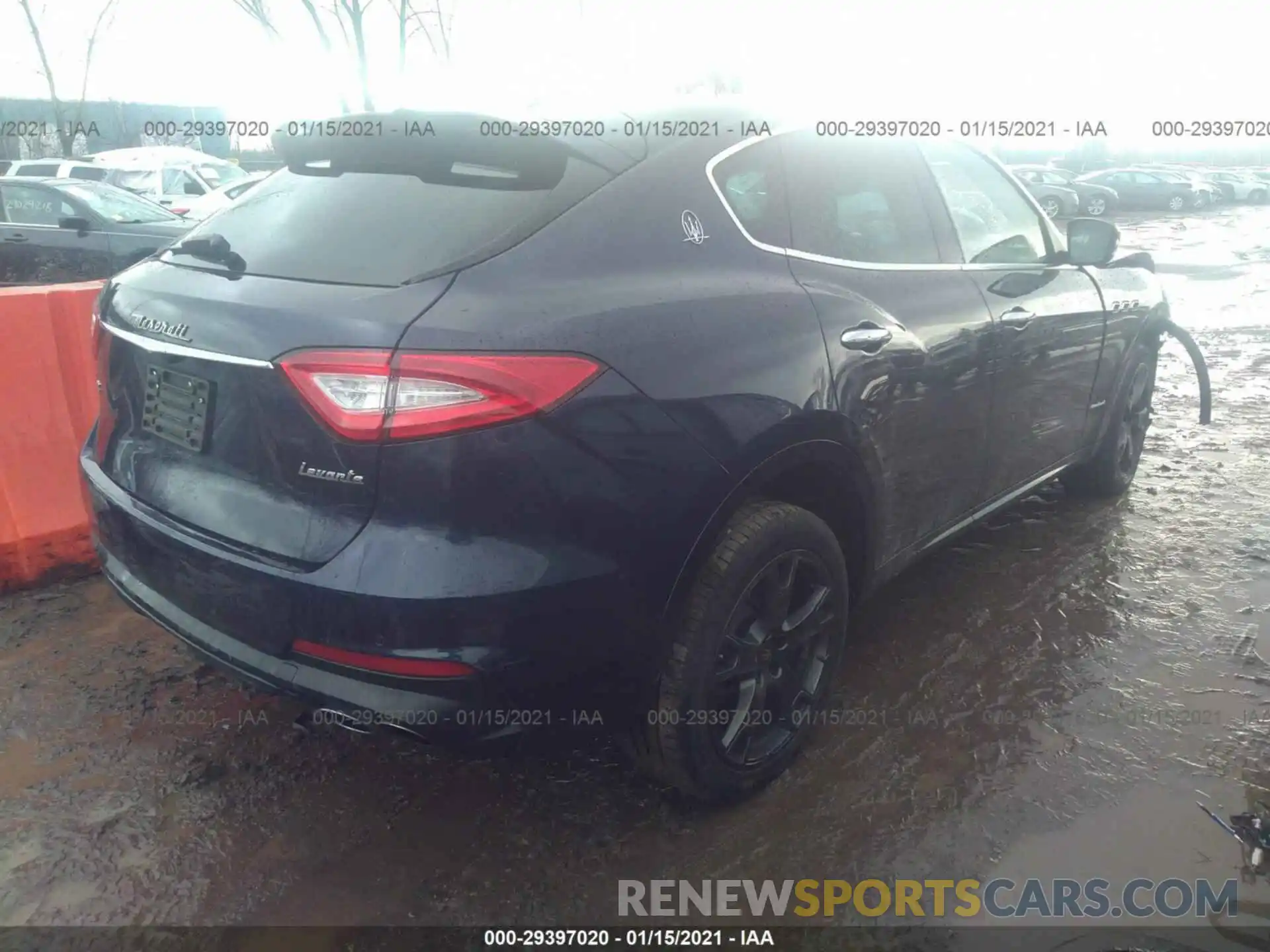 4 Фотография поврежденного автомобиля ZN661XUS1KX319833 MASERATI LEVANTE 2019