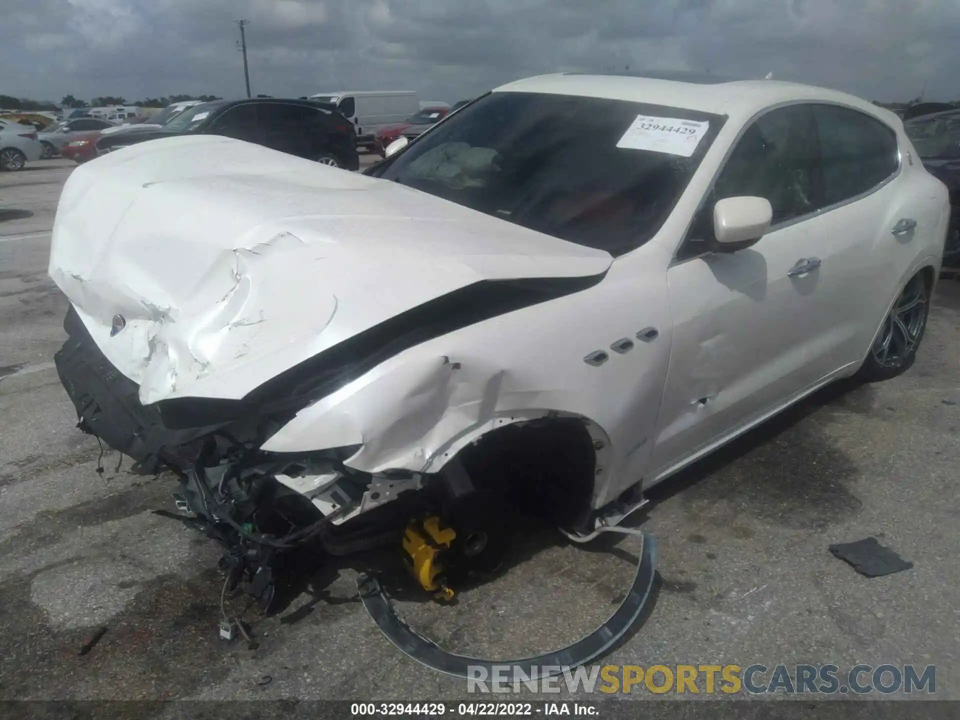 6 Photograph of a damaged car ZN661XUS2KX316665 MASERATI LEVANTE 2019