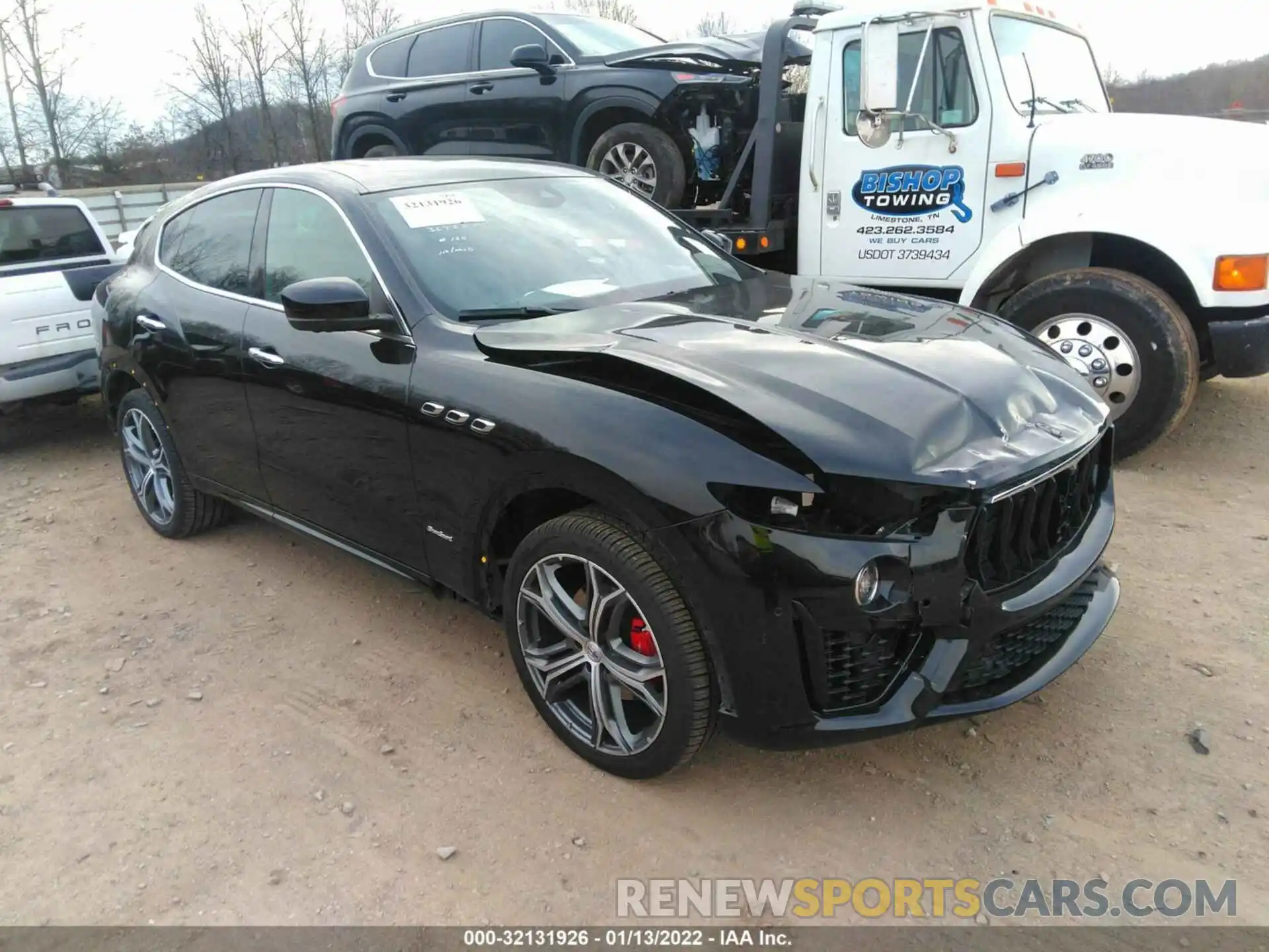 1 Photograph of a damaged car ZN661XUS6KX328429 MASERATI LEVANTE 2019