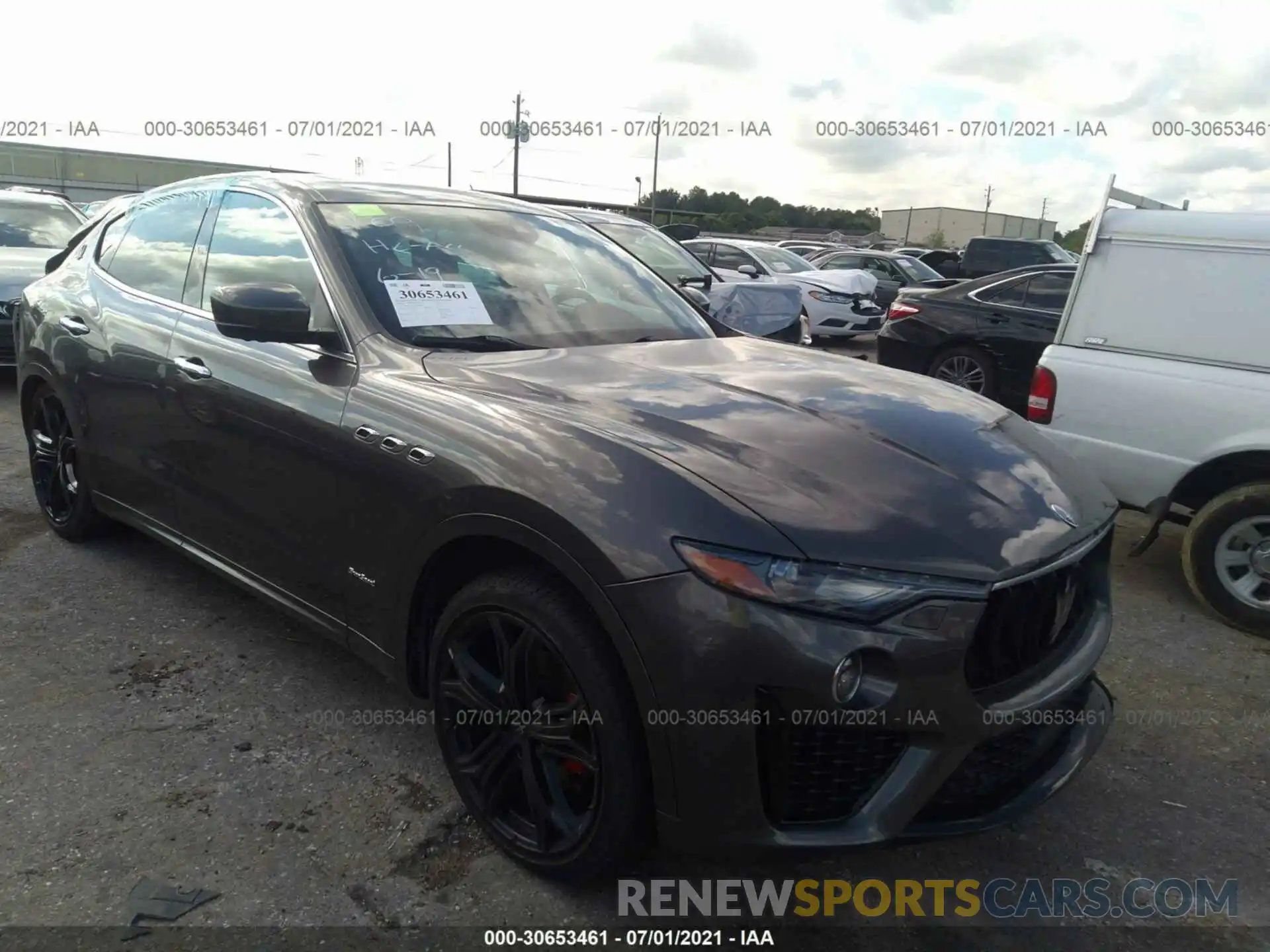 1 Photograph of a damaged car ZN661XUS7KX328018 MASERATI LEVANTE 2019