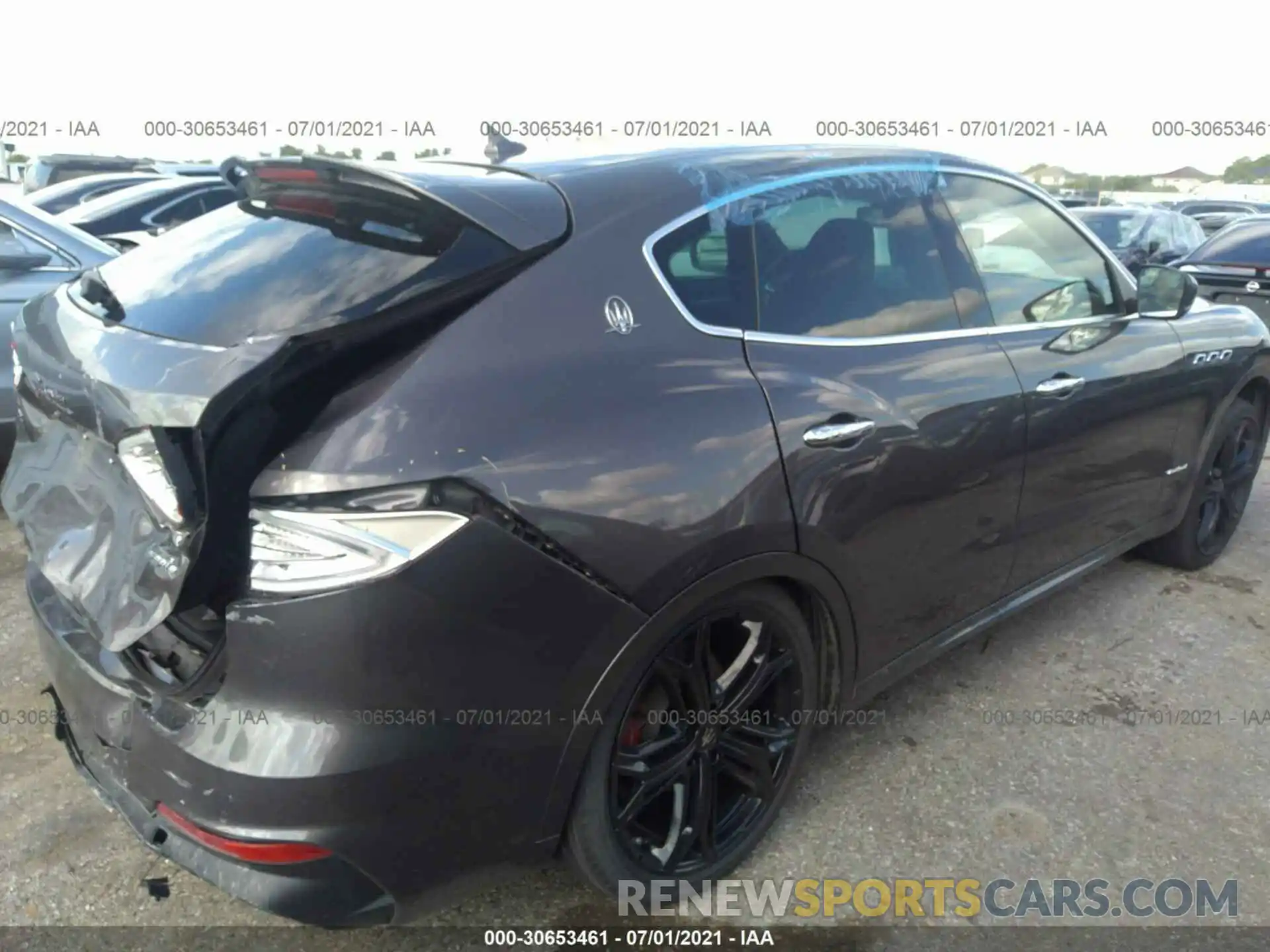 4 Photograph of a damaged car ZN661XUS7KX328018 MASERATI LEVANTE 2019