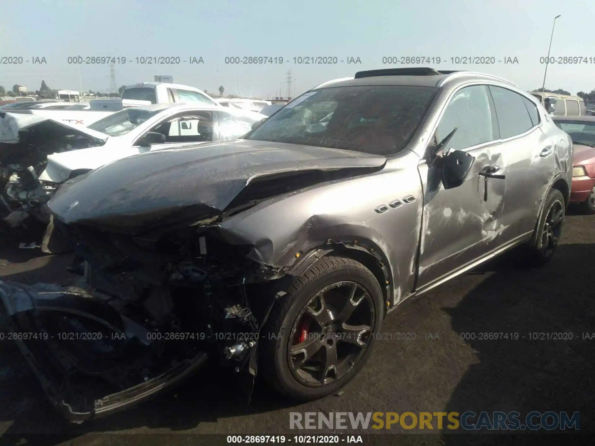 2 Photograph of a damaged car ZN661YUA4KX321492 MASERATI LEVANTE 2019