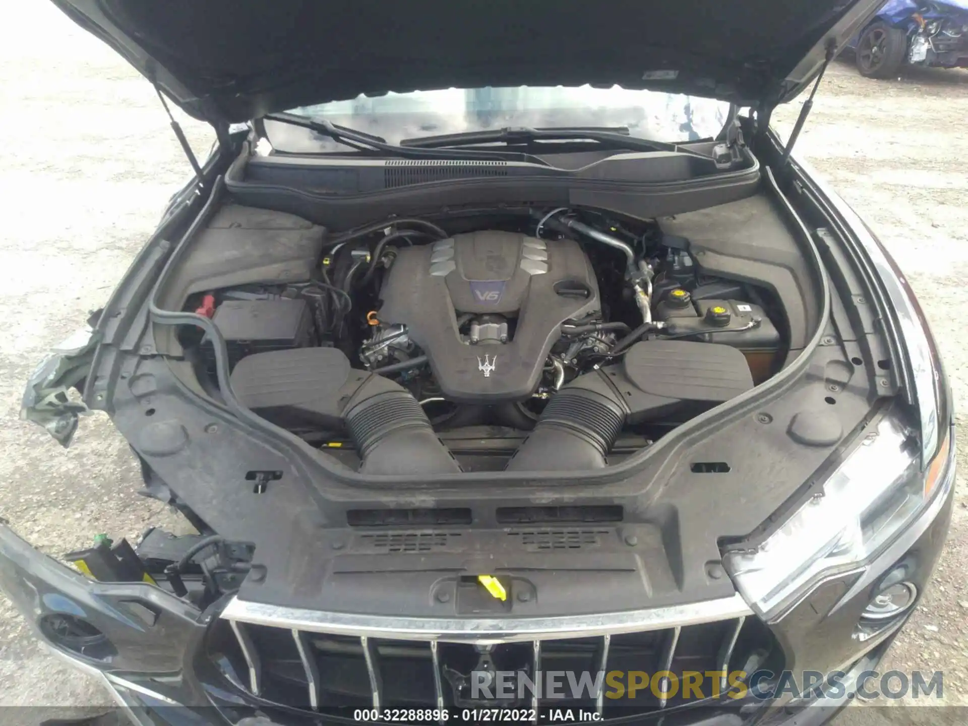 10 Photograph of a damaged car ZN661YUL3KX328046 MASERATI LEVANTE 2019