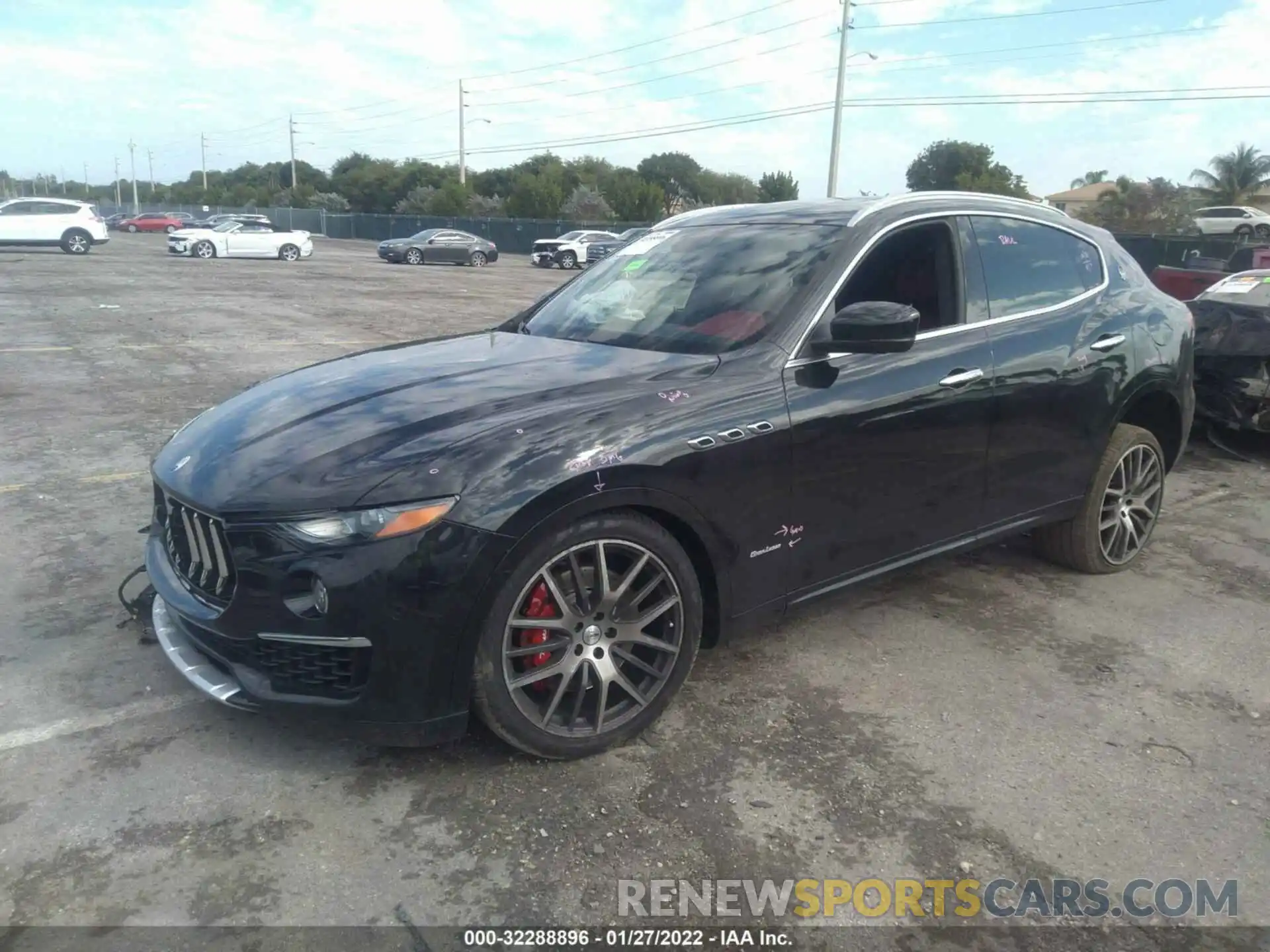 2 Photograph of a damaged car ZN661YUL3KX328046 MASERATI LEVANTE 2019