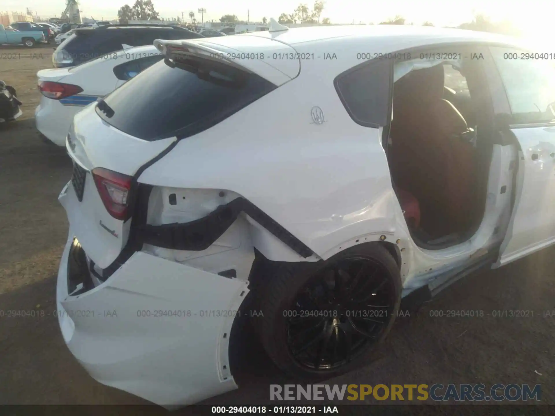 6 Фотография поврежденного автомобиля ZN661ZUA1KX321343 MASERATI LEVANTE 2019