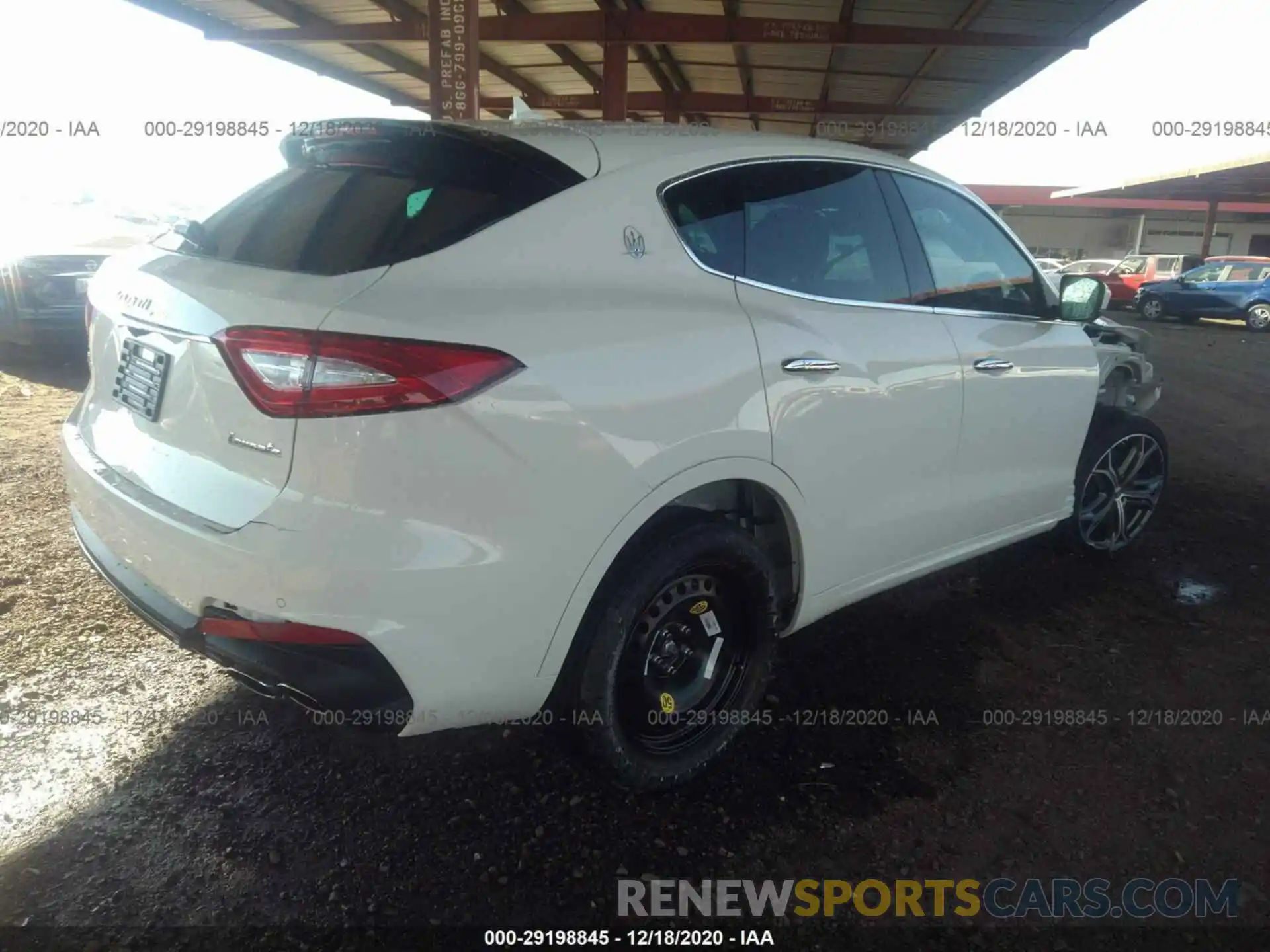 4 Фотография поврежденного автомобиля ZN661XUA2LX351540 MASERATI LEVANTE 2020