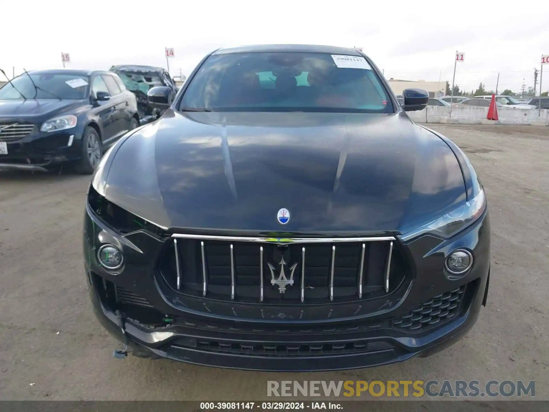 13 Photograph of a damaged car ZN661XUA5LX351502 MASERATI LEVANTE 2020