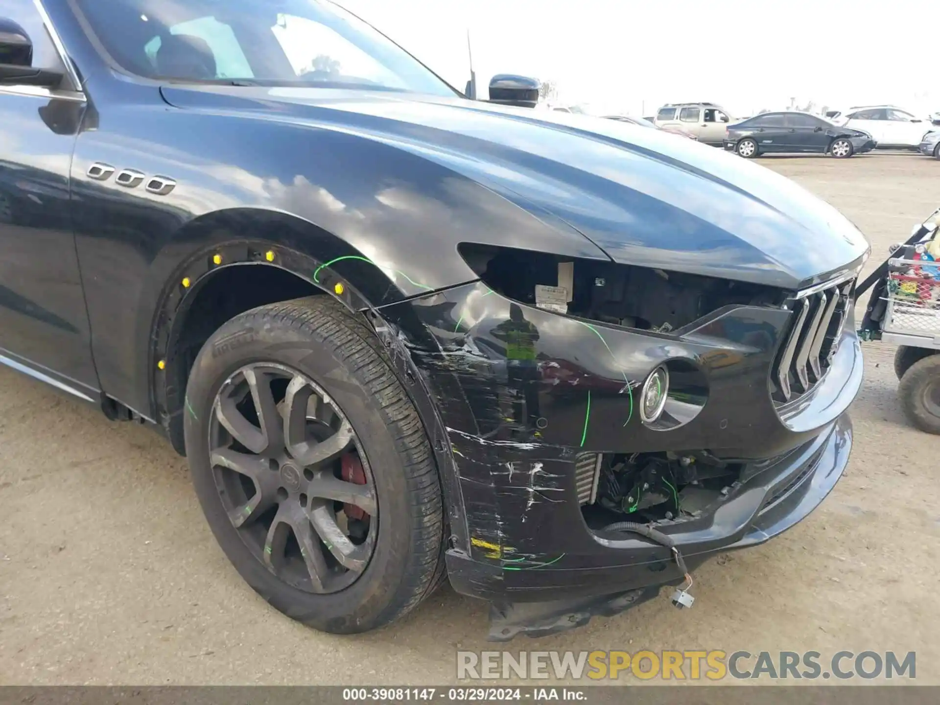 6 Photograph of a damaged car ZN661XUA5LX351502 MASERATI LEVANTE 2020