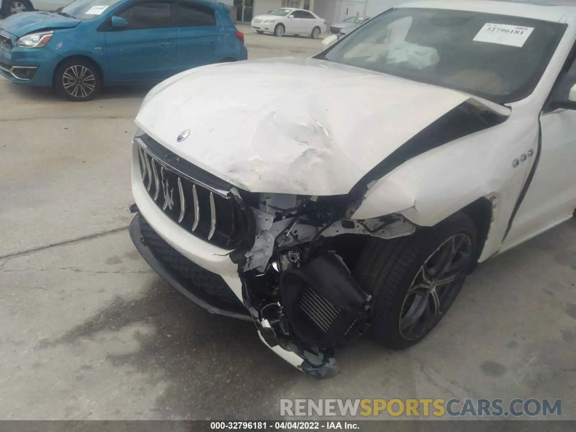 6 Photograph of a damaged car ZN661XUA6LX355896 MASERATI LEVANTE 2020