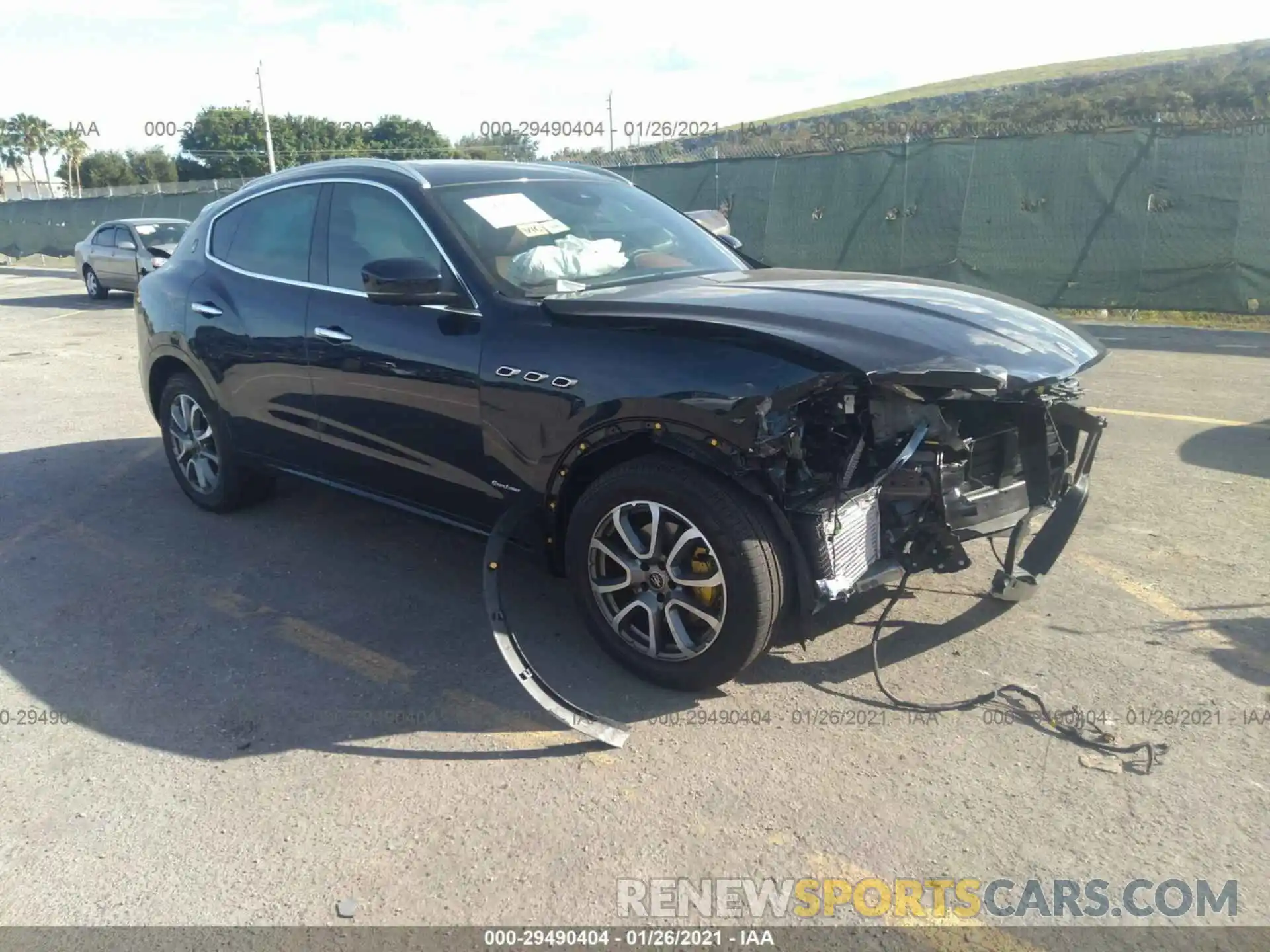 1 Фотография поврежденного автомобиля ZN661XUL1LX354897 MASERATI LEVANTE 2020