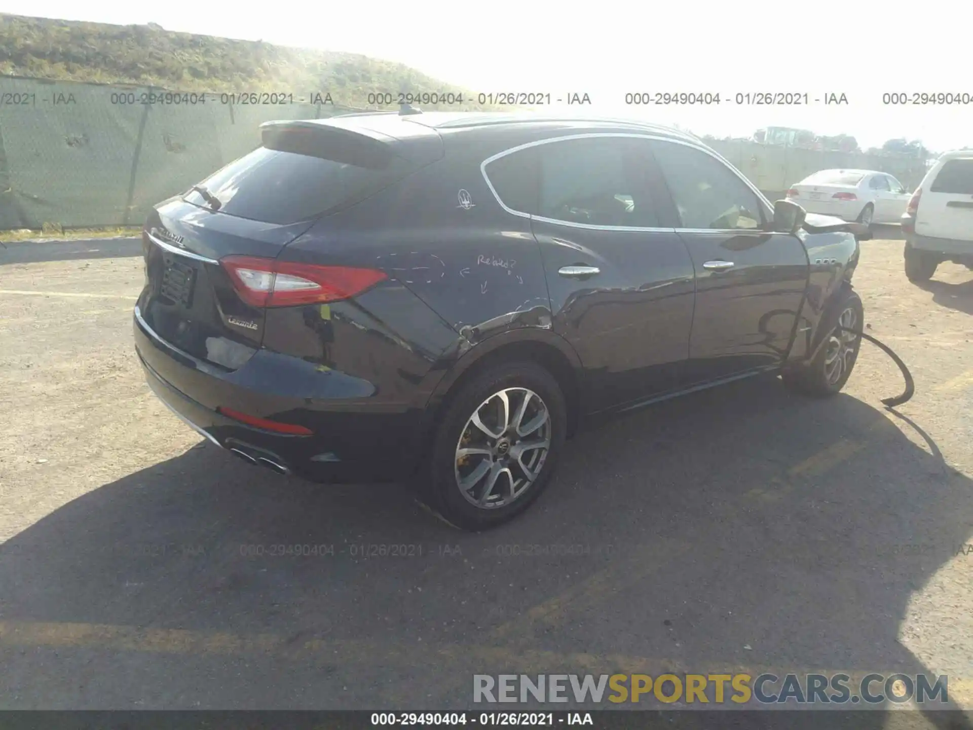 4 Photograph of a damaged car ZN661XUL1LX354897 MASERATI LEVANTE 2020