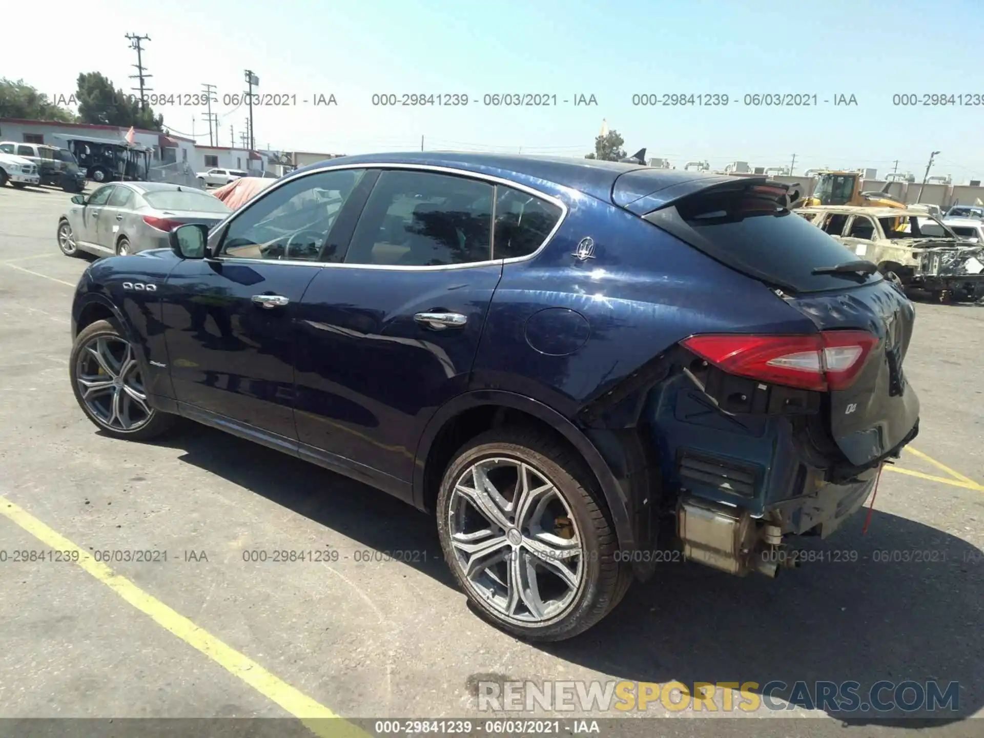 3 Photograph of a damaged car ZN661XUS3LX355525 MASERATI LEVANTE 2020