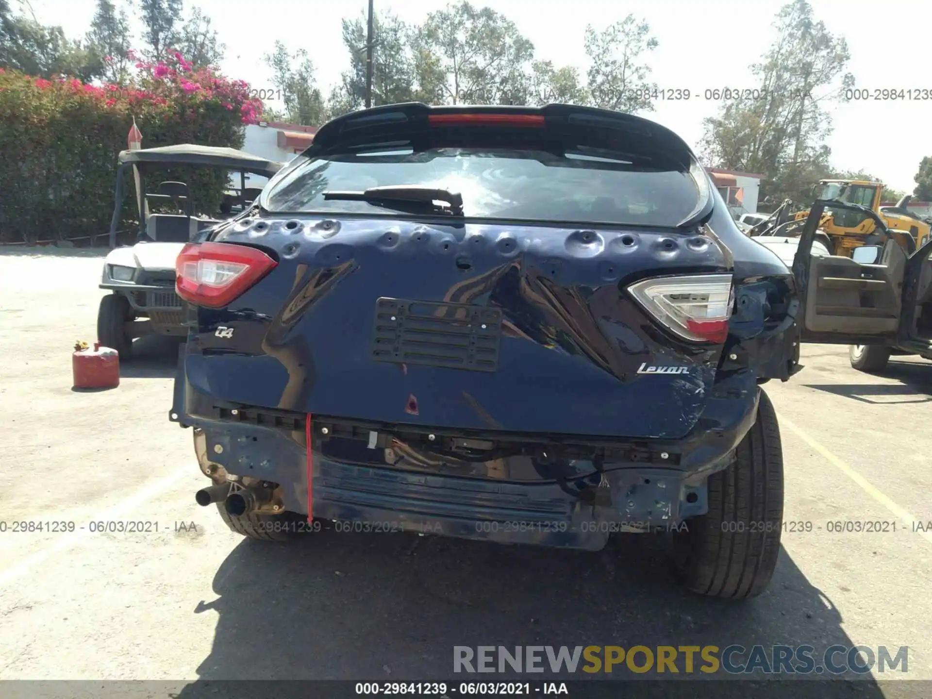 6 Photograph of a damaged car ZN661XUS3LX355525 MASERATI LEVANTE 2020