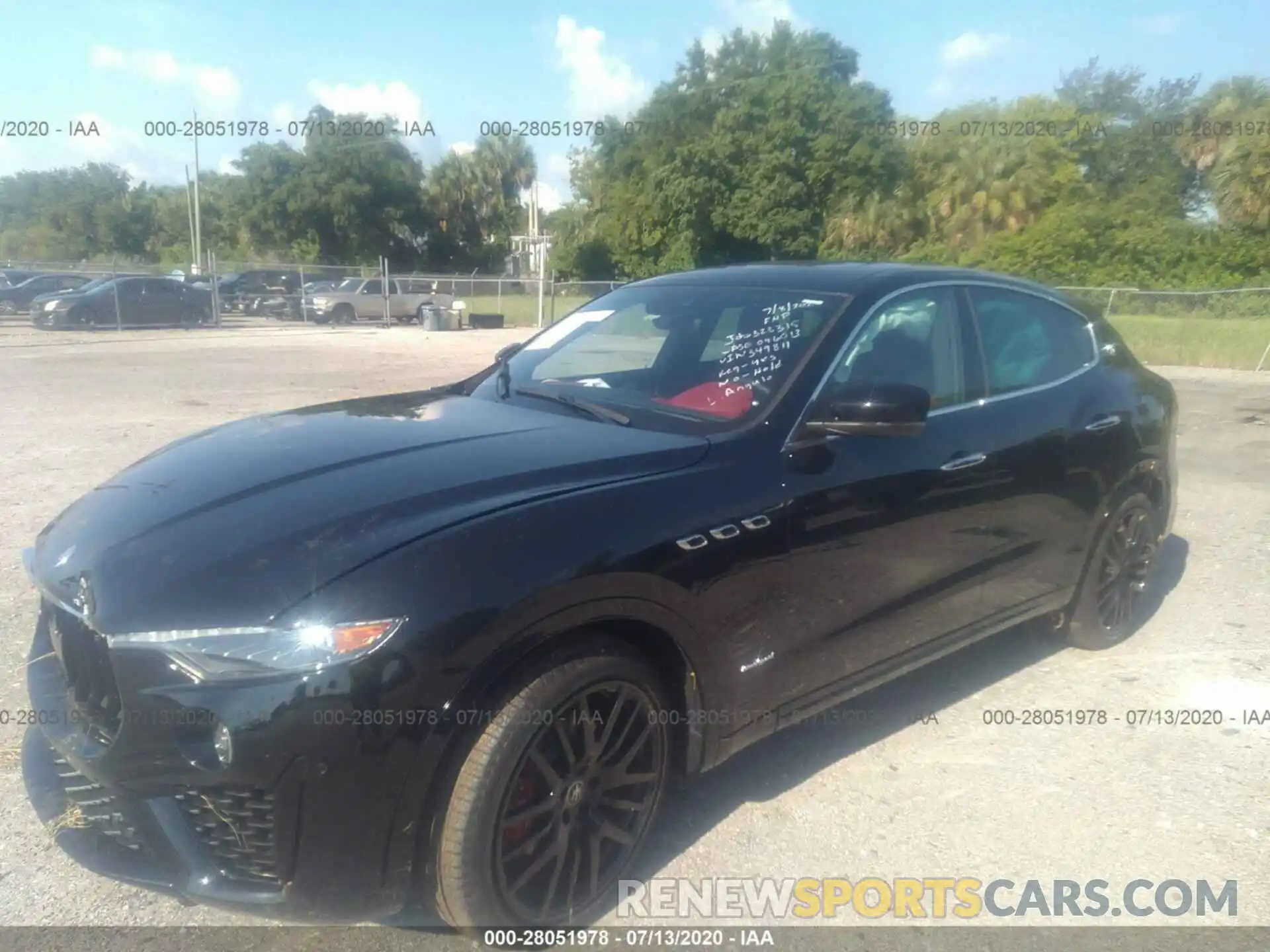 2 Photograph of a damaged car ZN661XUS7LX349811 MASERATI LEVANTE 2020