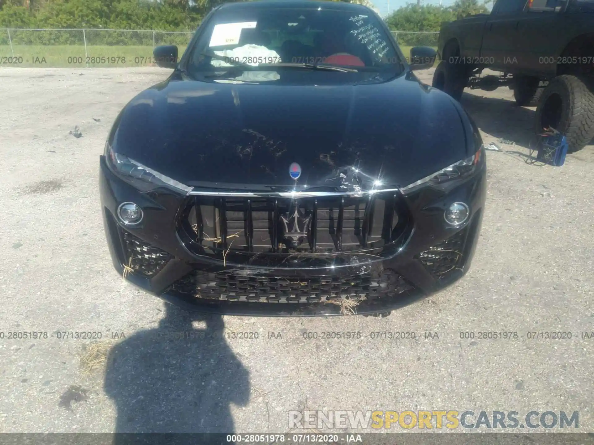 6 Photograph of a damaged car ZN661XUS7LX349811 MASERATI LEVANTE 2020