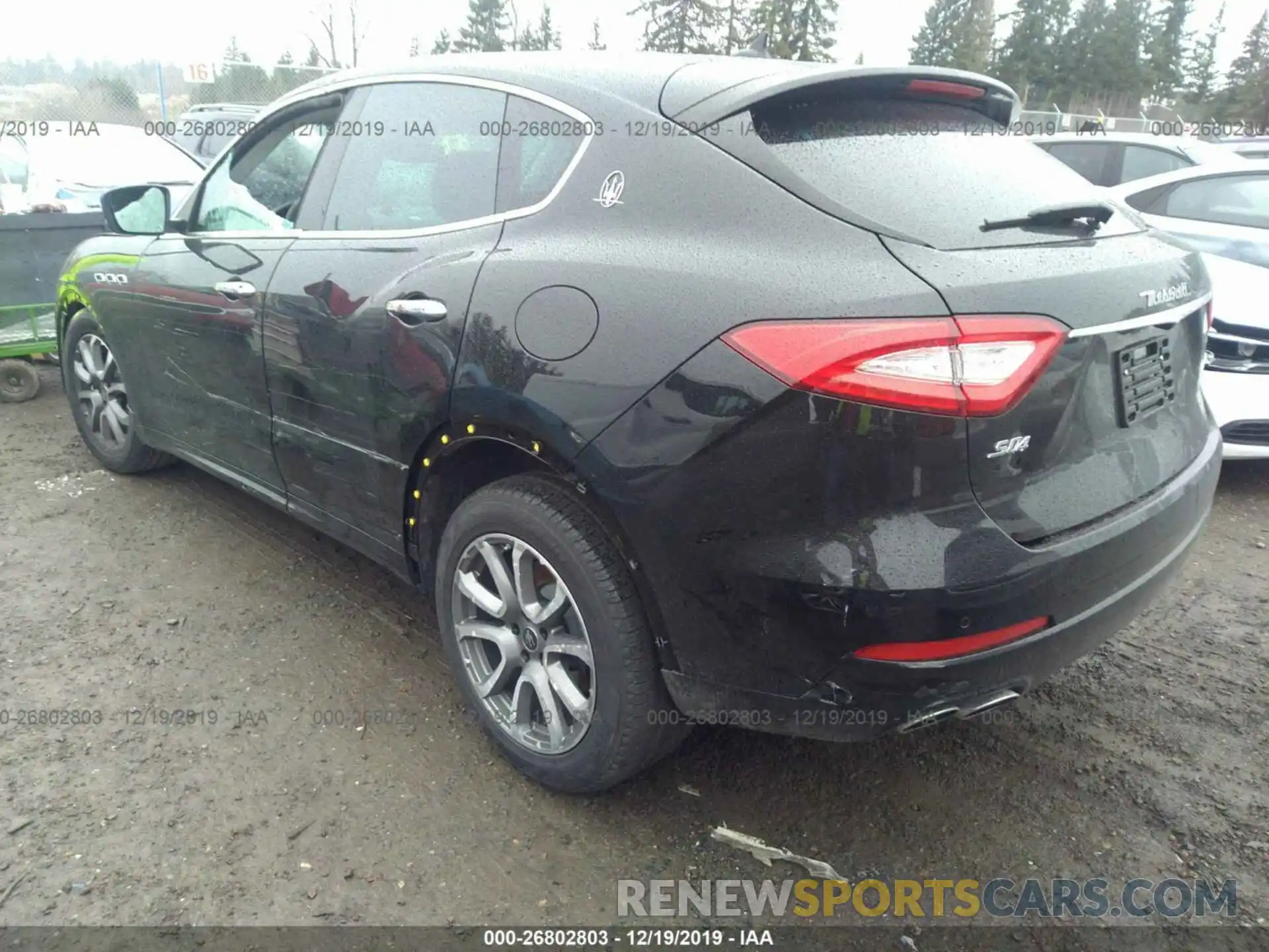 3 Photograph of a damaged car ZN661YUA0LX345130 MASERATI LEVANTE 2020