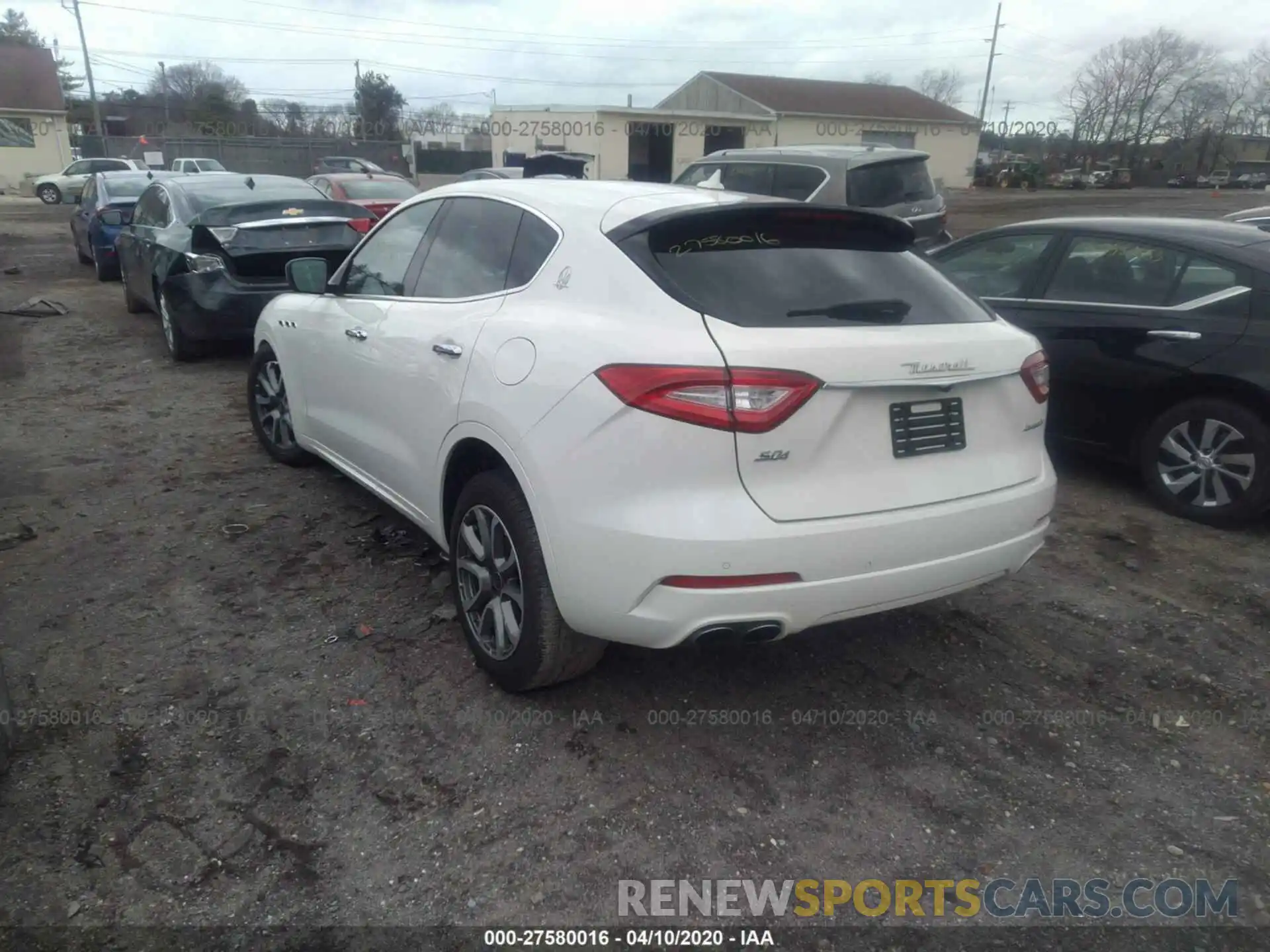 3 Photograph of a damaged car ZN661YUA3LX344716 MASERATI LEVANTE 2020