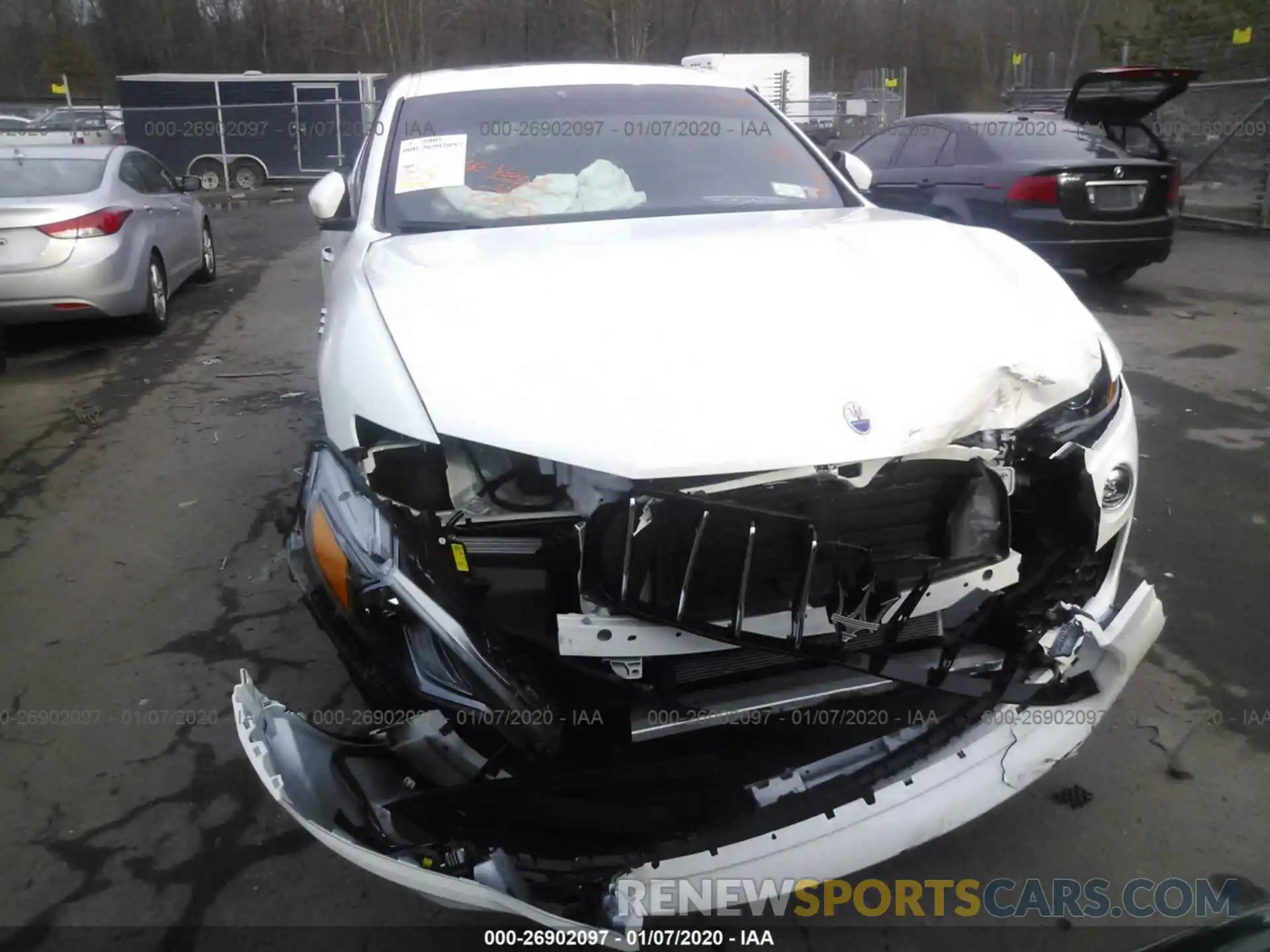 6 Photograph of a damaged car ZN661YUA7LX344718 MASERATI LEVANTE 2020