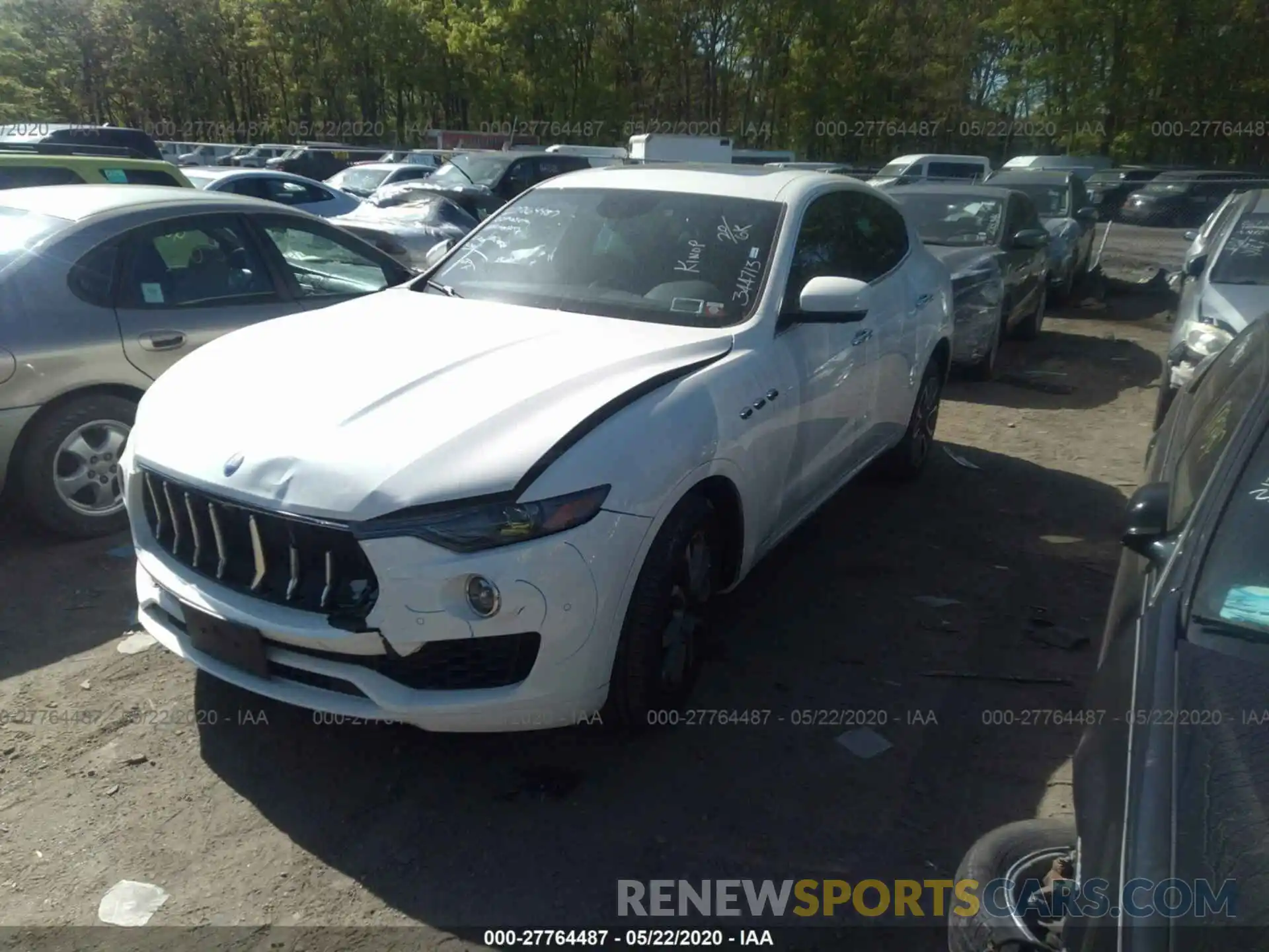 2 Photograph of a damaged car ZN661YUA8LX344713 MASERATI LEVANTE 2020