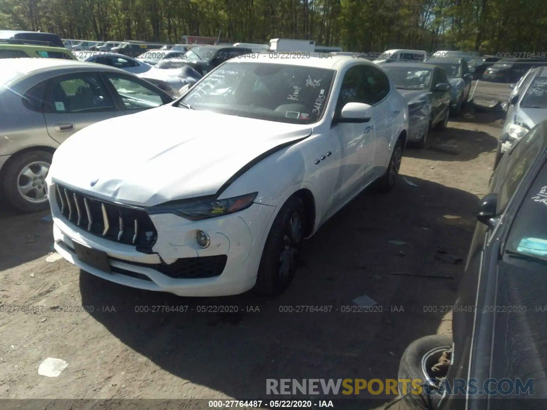 6 Photograph of a damaged car ZN661YUA8LX344713 MASERATI LEVANTE 2020