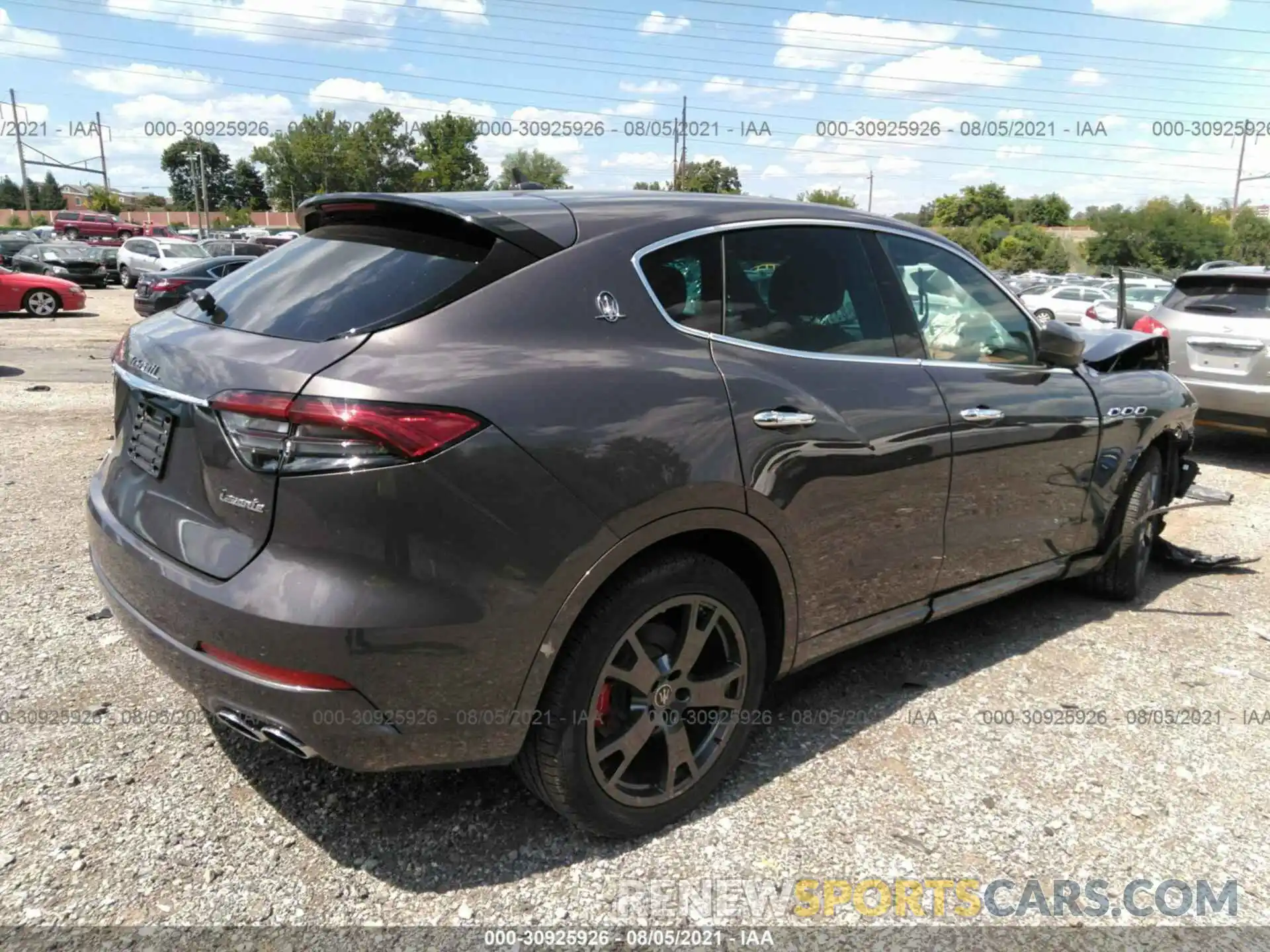 4 Photograph of a damaged car ZN661XUA3MX359762 MASERATI LEVANTE 2021