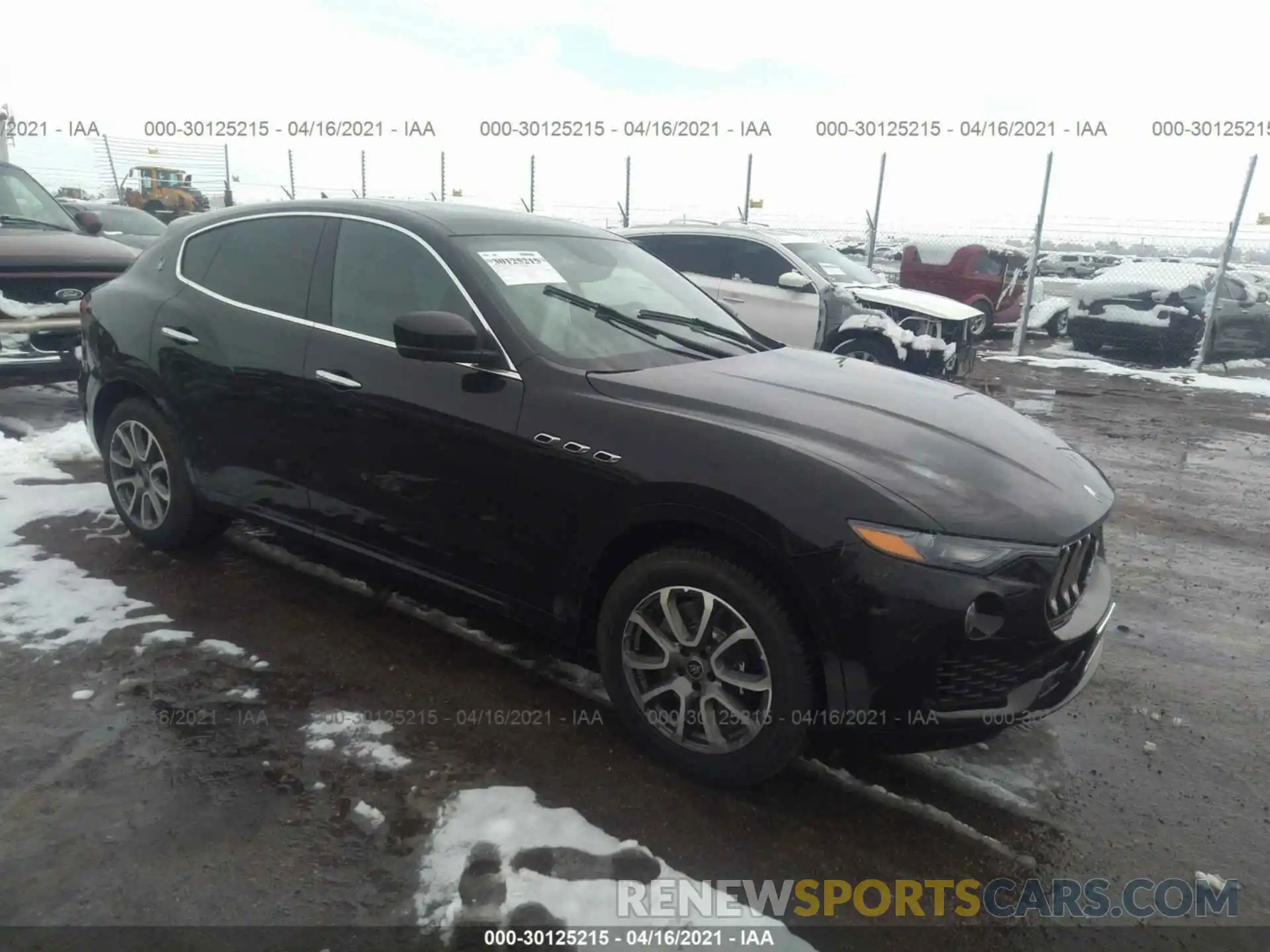 1 Photograph of a damaged car ZN661YUA0MX370255 MASERATI LEVANTE 2021