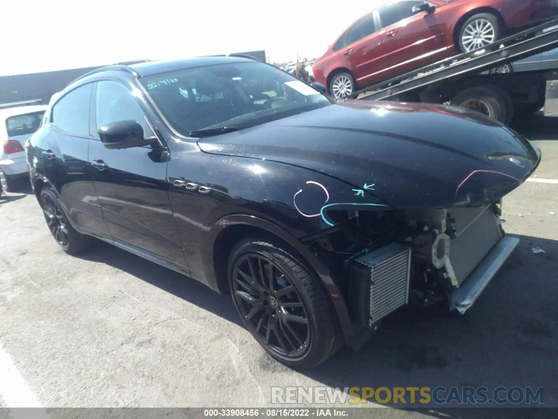 1 Photograph of a damaged car ZN661YUA2MX363100 MASERATI LEVANTE 2021