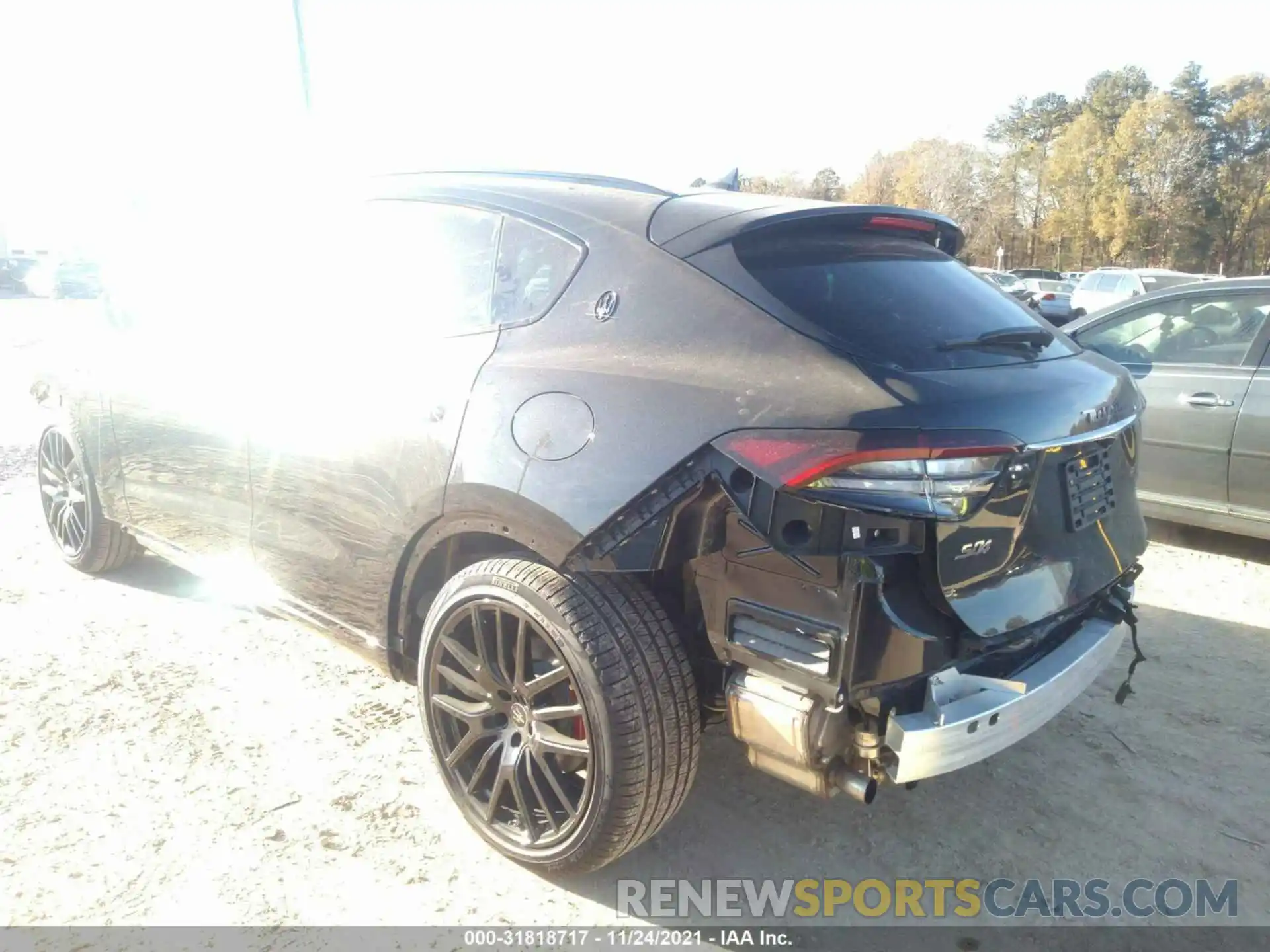 3 Photograph of a damaged car ZN661YUA8MX366129 MASERATI LEVANTE 2021