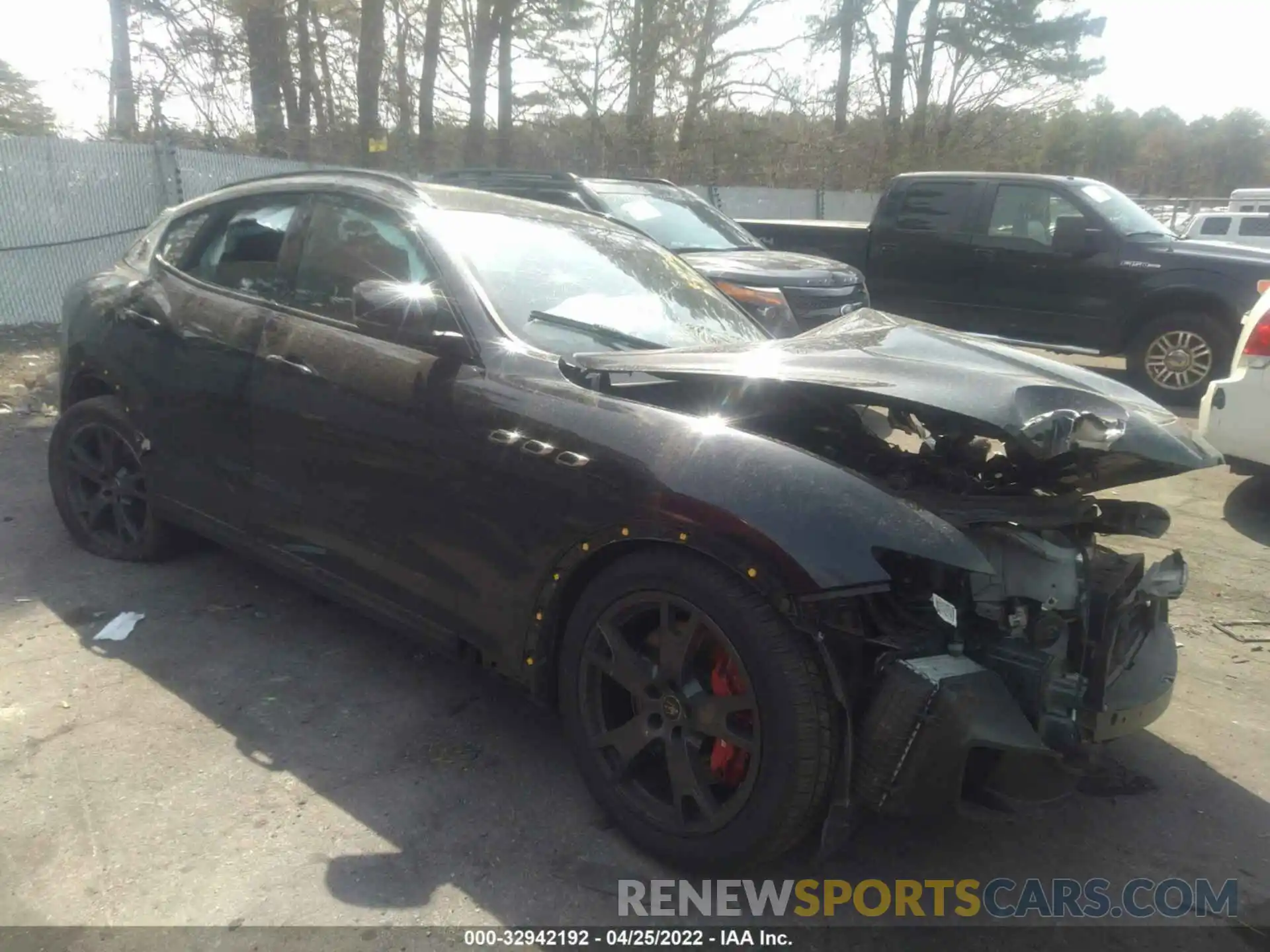 1 Photograph of a damaged car ZN661YUAXMX366181 MASERATI LEVANTE 2021