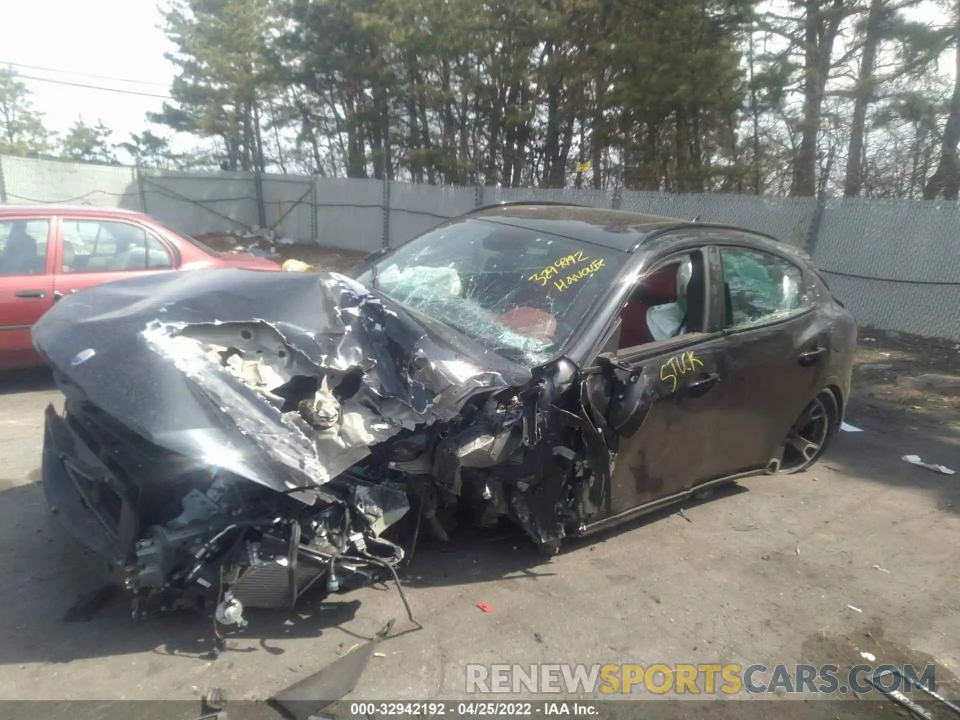 2 Photograph of a damaged car ZN661YUAXMX366181 MASERATI LEVANTE 2021