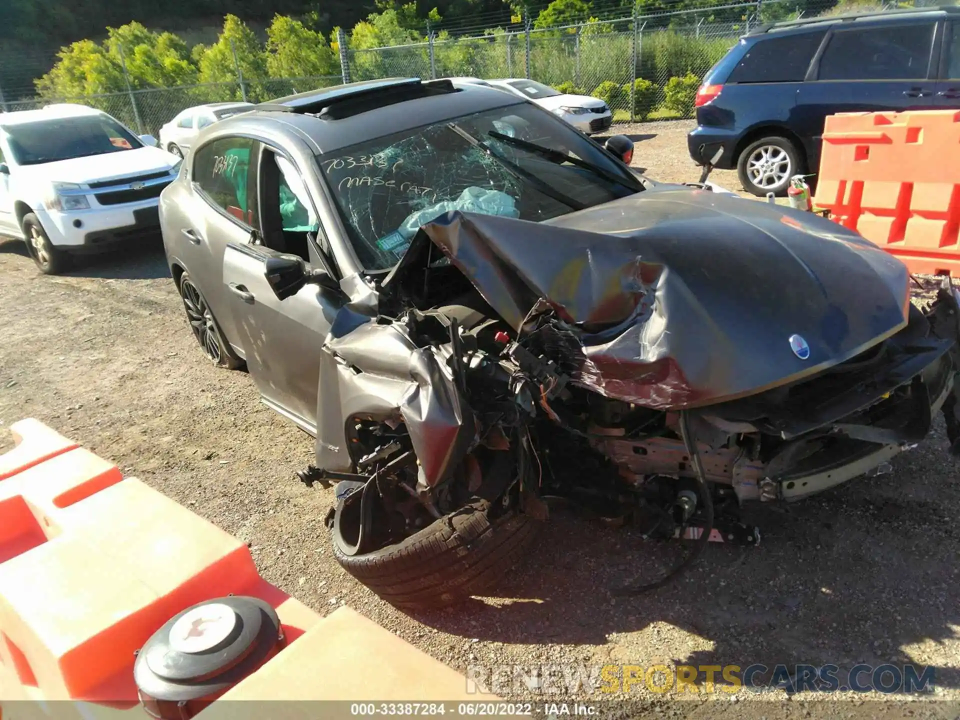 1 Photograph of a damaged car ZN661YUSXMX364441 MASERATI LEVANTE 2021