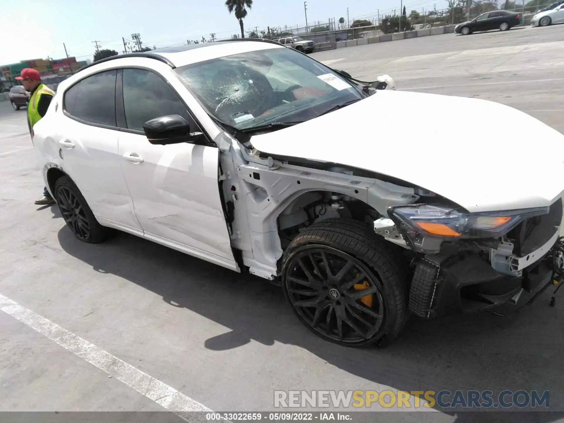 1 Photograph of a damaged car ZN661XUA3NX383142 MASERATI LEVANTE 2022