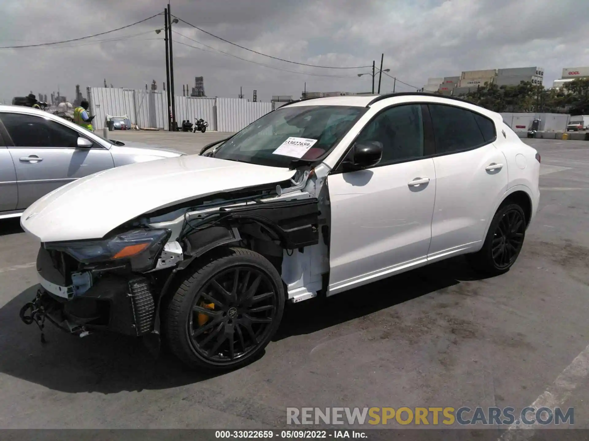 2 Photograph of a damaged car ZN661XUA3NX383142 MASERATI LEVANTE 2022