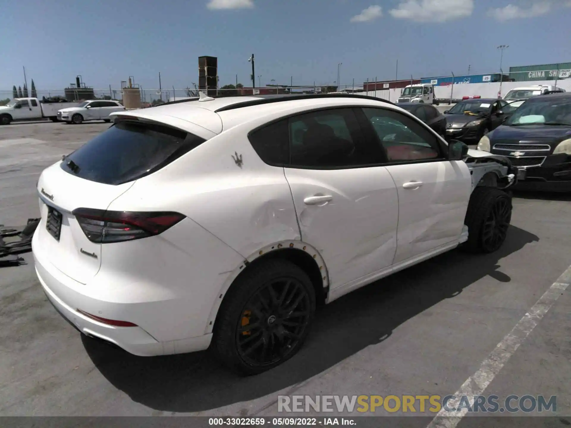 4 Фотография поврежденного автомобиля ZN661XUA3NX383142 MASERATI LEVANTE 2022