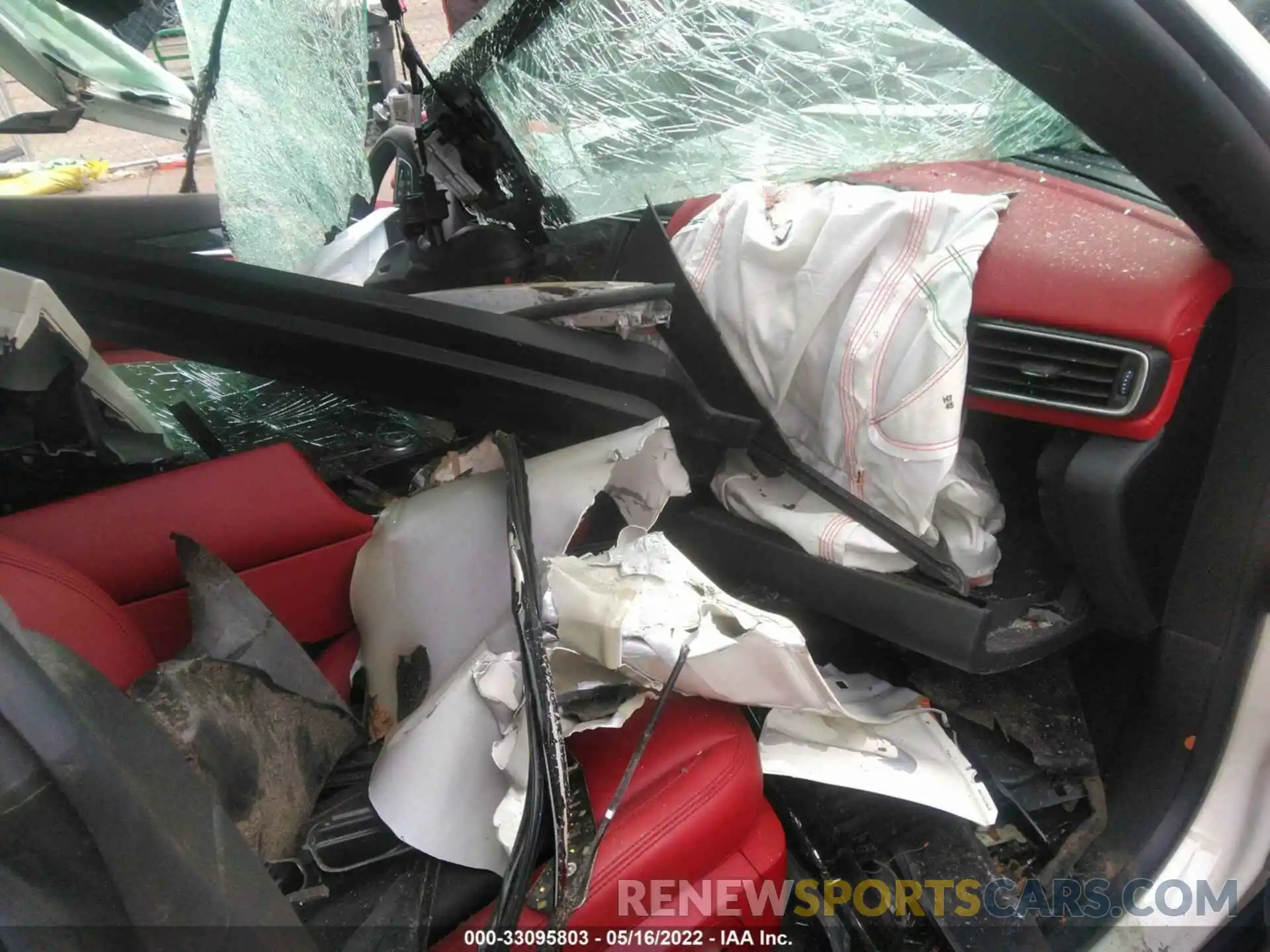 5 Photograph of a damaged car ZN661XUAXNX388032 MASERATI LEVANTE 2022