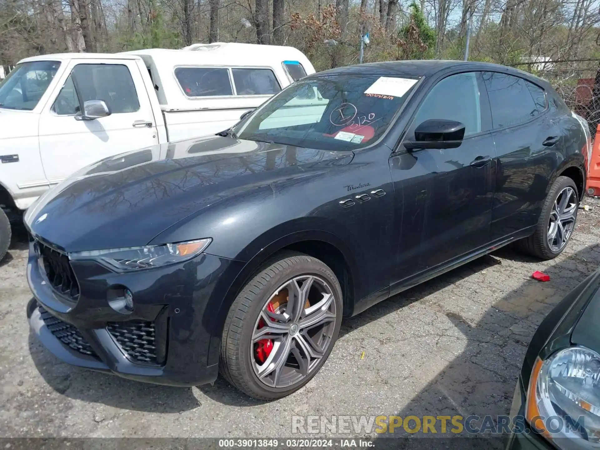 2 Photograph of a damaged car ZN661YUM0NX386466 MASERATI LEVANTE 2022