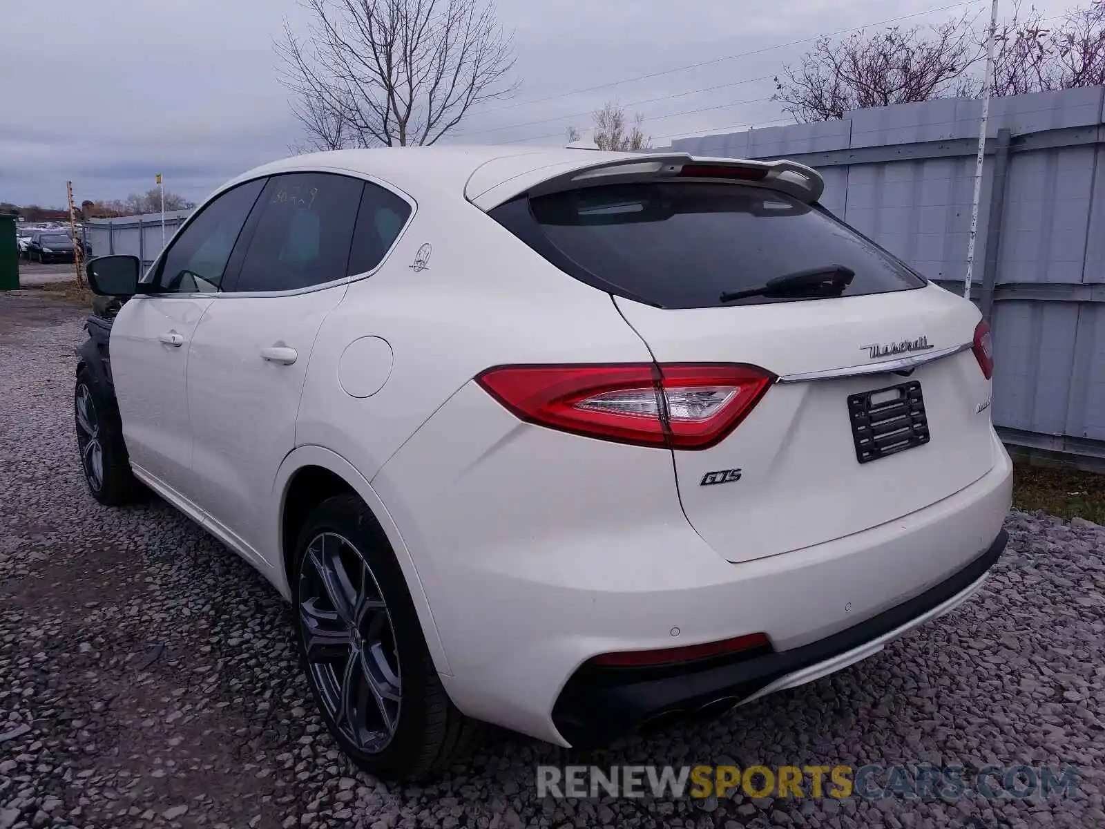 3 Photograph of a damaged car ZN661ZUA0KX328140 MASERATI LEVANTE GT 2019