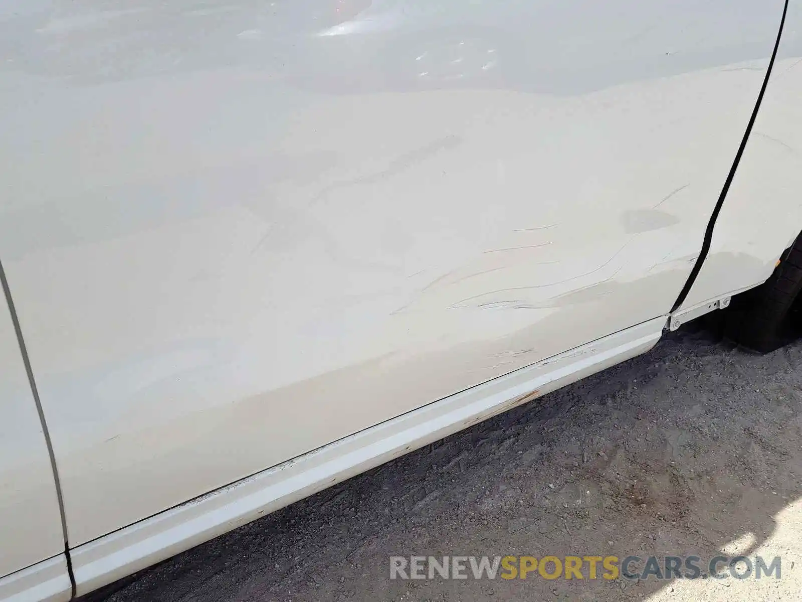 9 Photograph of a damaged car ZN661ZUA3KX321876 MASERATI LEVANTE GT 2019