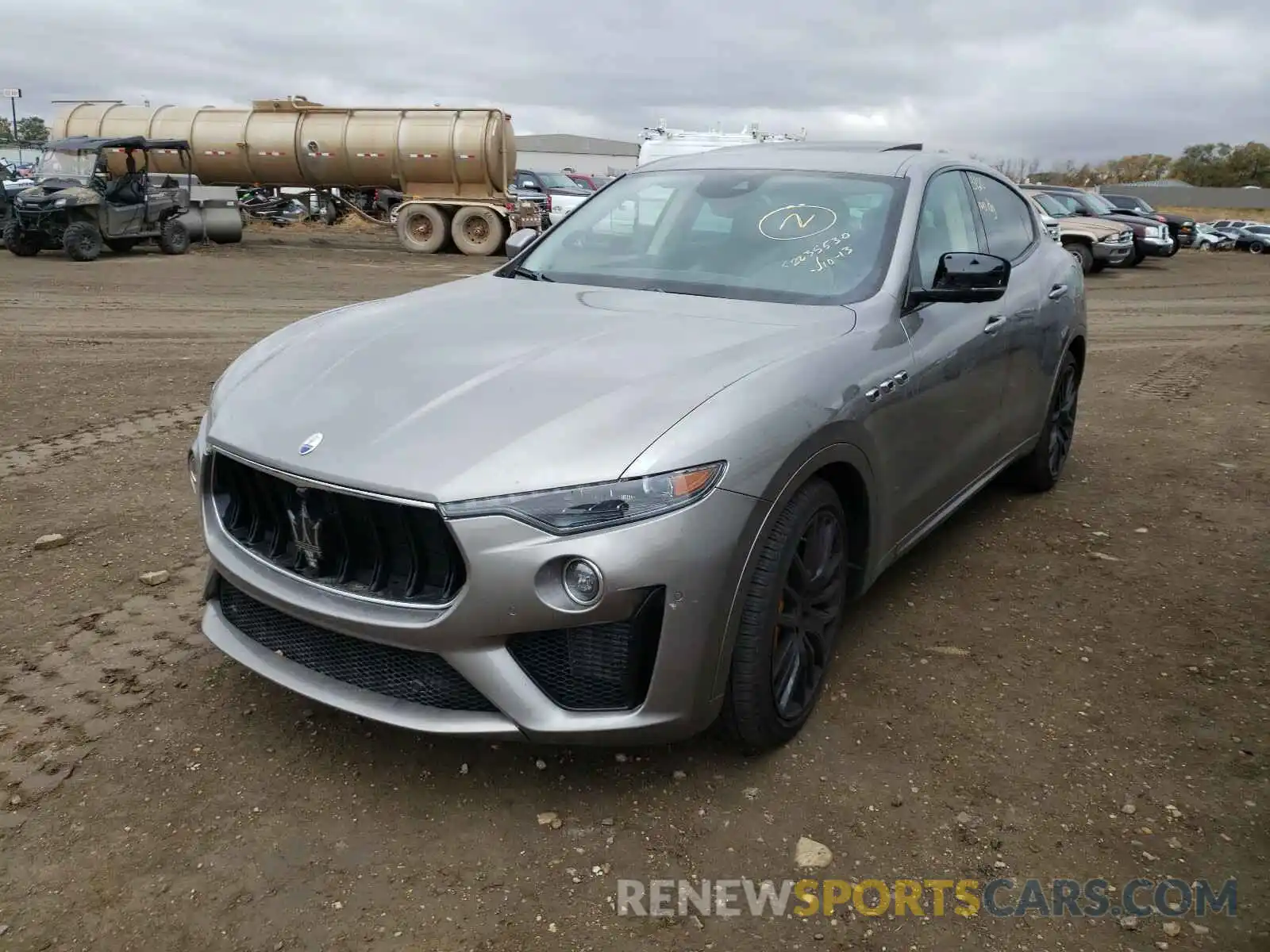 2 Фотография поврежденного автомобиля ZN661ZUA5KX332894 MASERATI LEVANTE GT 2019