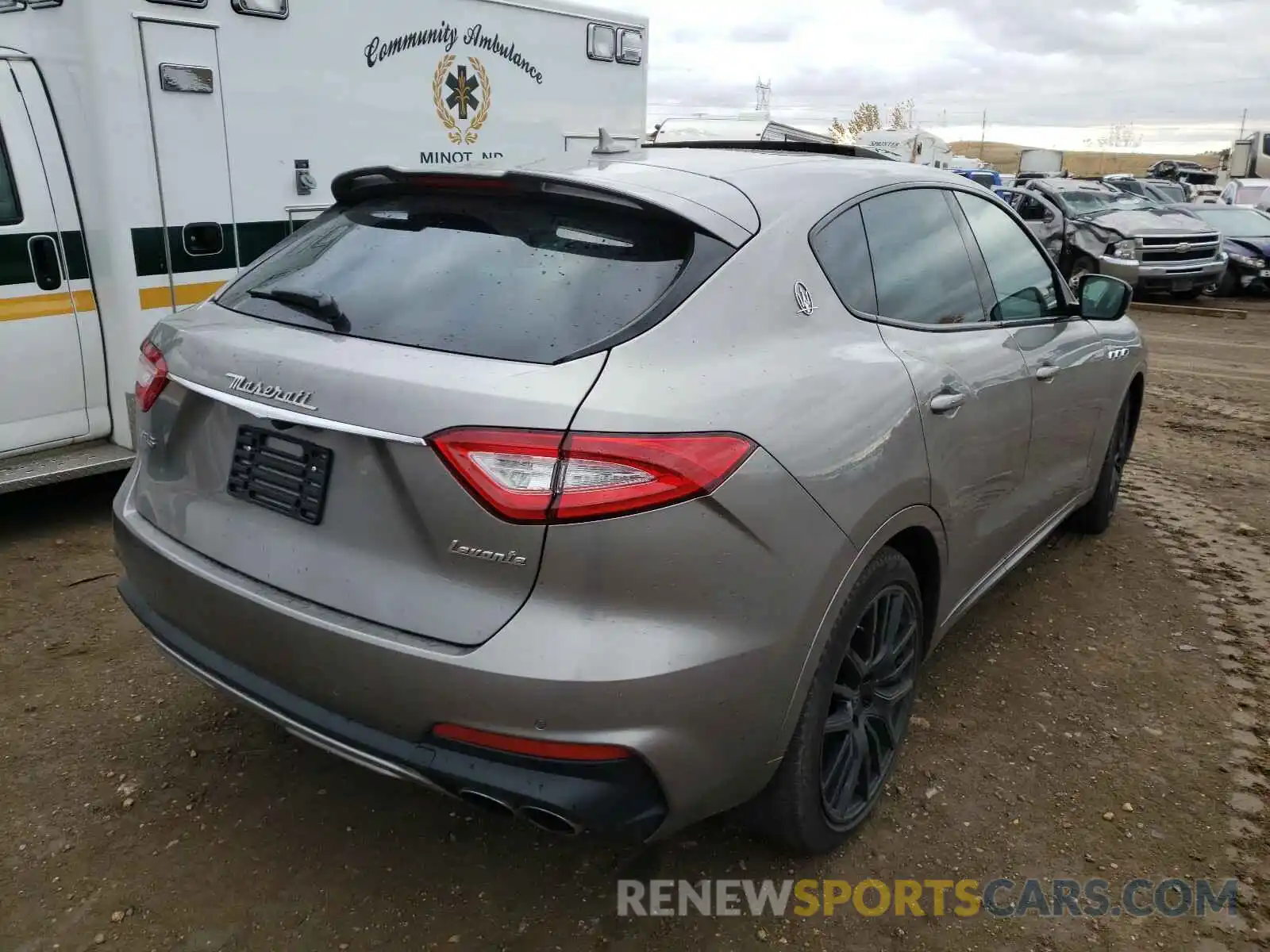 4 Фотография поврежденного автомобиля ZN661ZUA5KX332894 MASERATI LEVANTE GT 2019