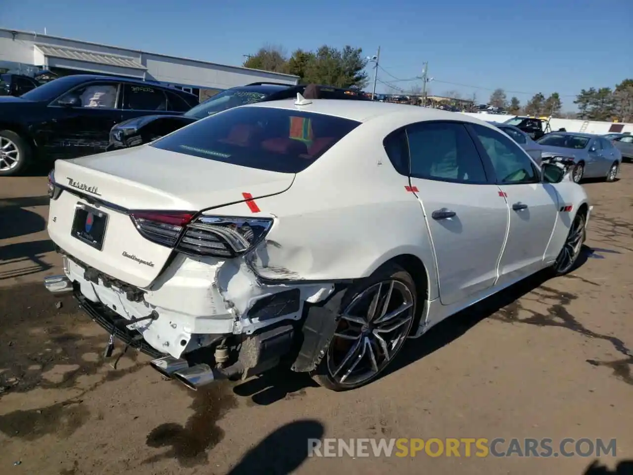 9 Photograph of a damaged car ZAM56YPL1M1377404 MASERATI QUATTROPOR 2021