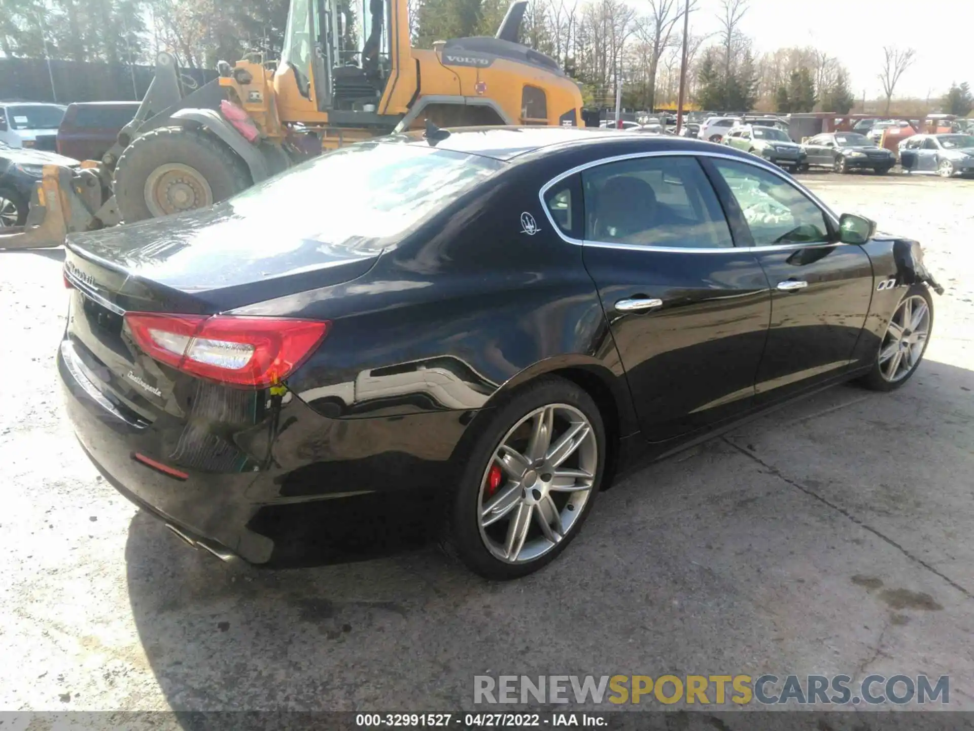 4 Photograph of a damaged car ZAM56YPA0K1308554 MASERATI QUATTROPORTE 2019