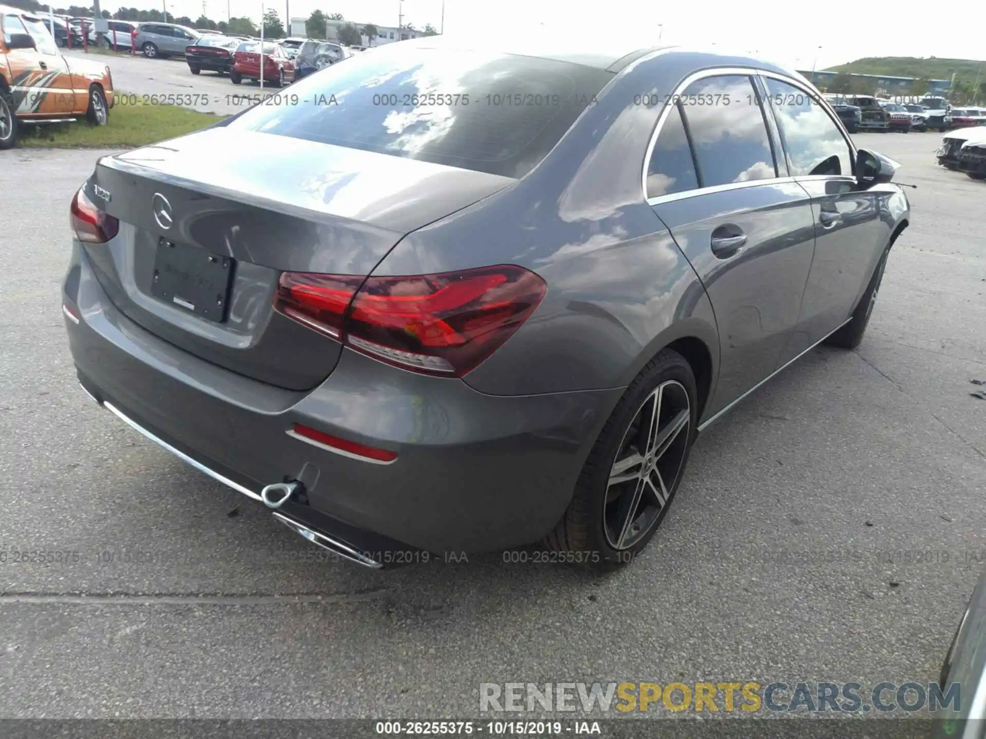 4 Photograph of a damaged car WDD3G4EB5KW018512 MERCEDES-BENZ A 2019