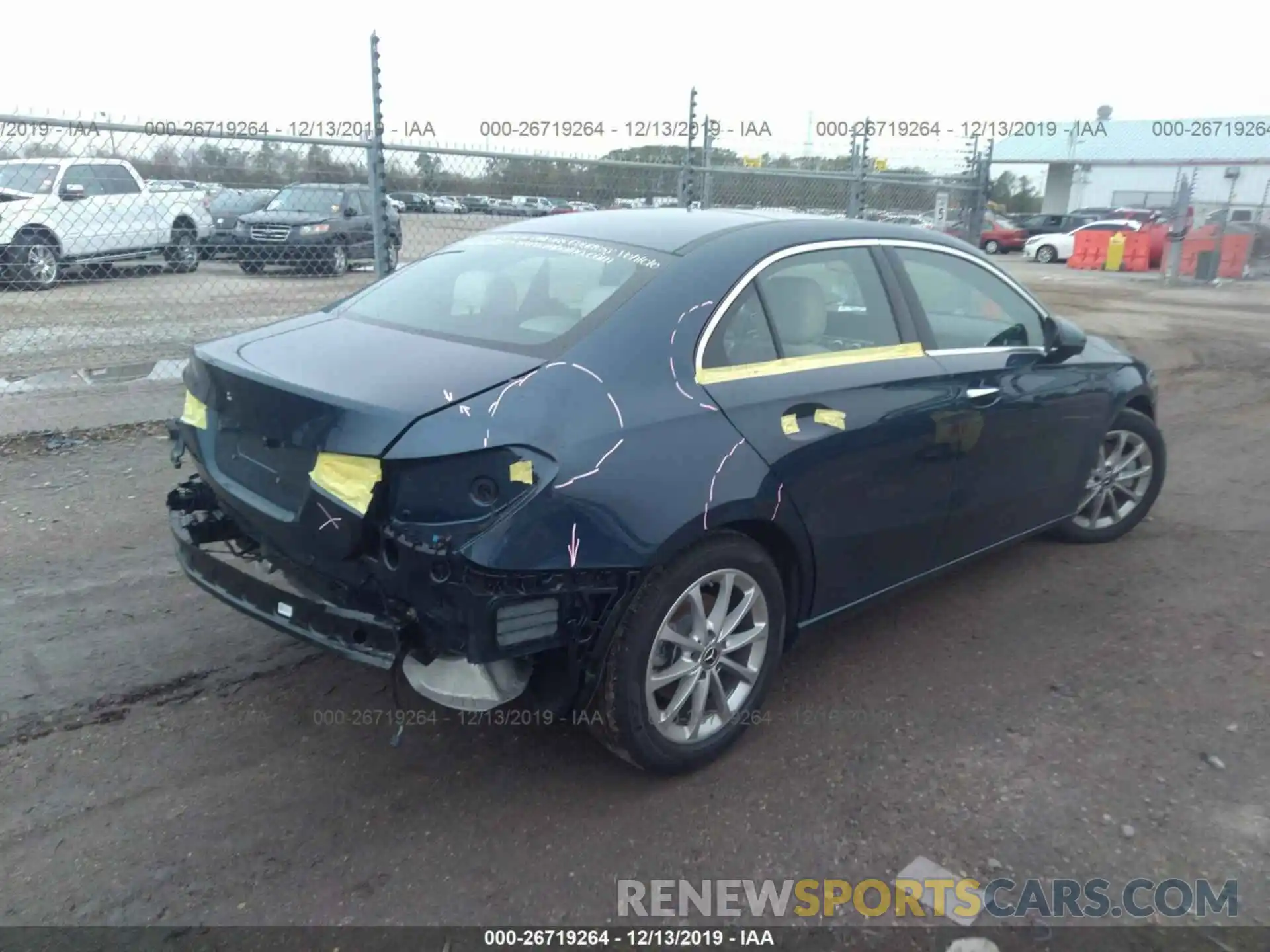 4 Photograph of a damaged car WDD3G4EB8KW023851 MERCEDES-BENZ A 2019