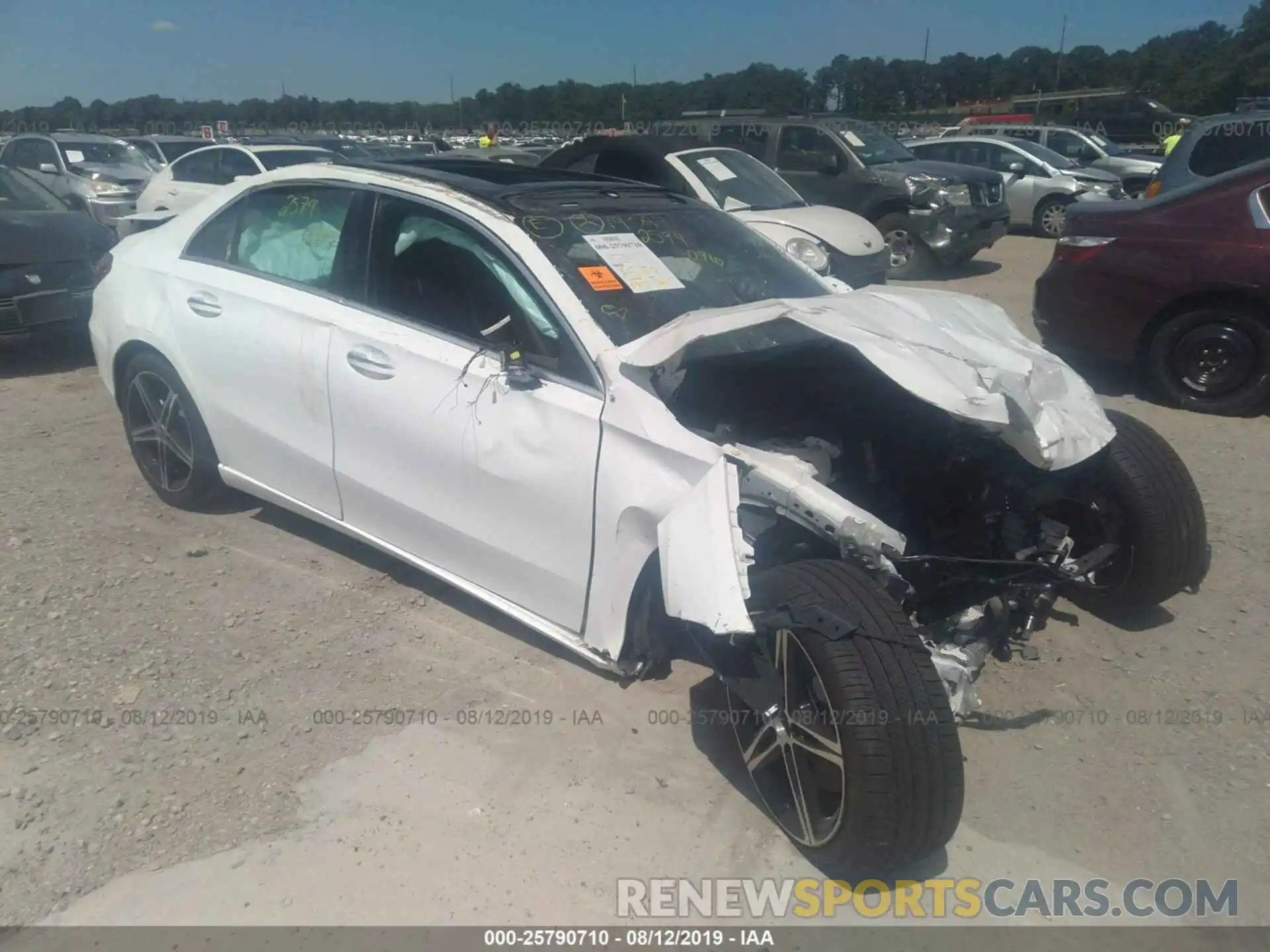 1 Photograph of a damaged car WDD3G4FB1KW000068 MERCEDES-BENZ A 2019