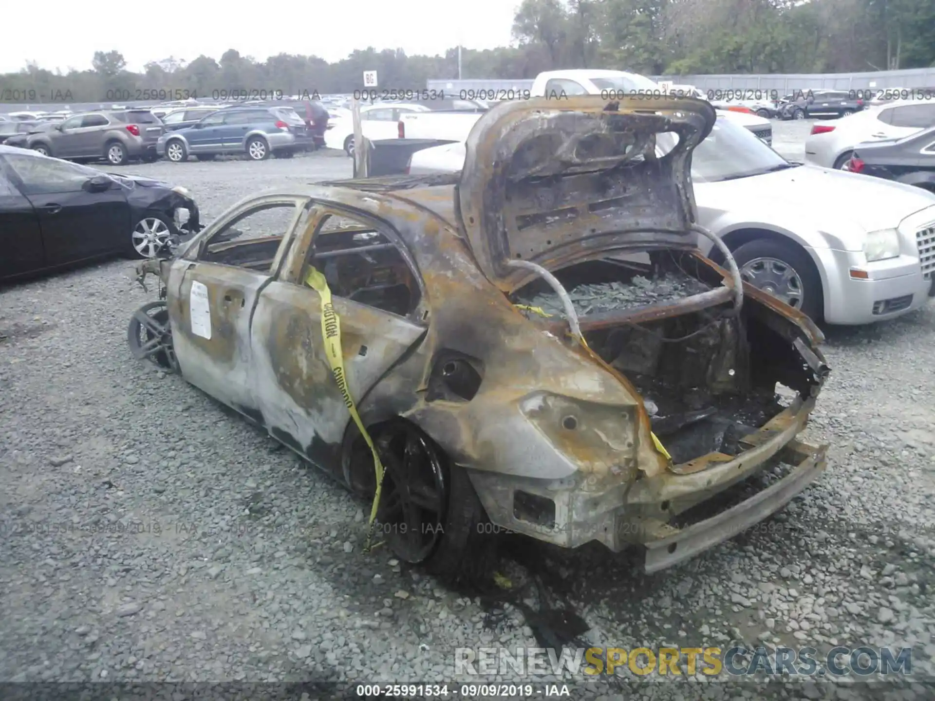 3 Фотография поврежденного автомобиля WDD3G4FB2KW000743 MERCEDES-BENZ A 2019