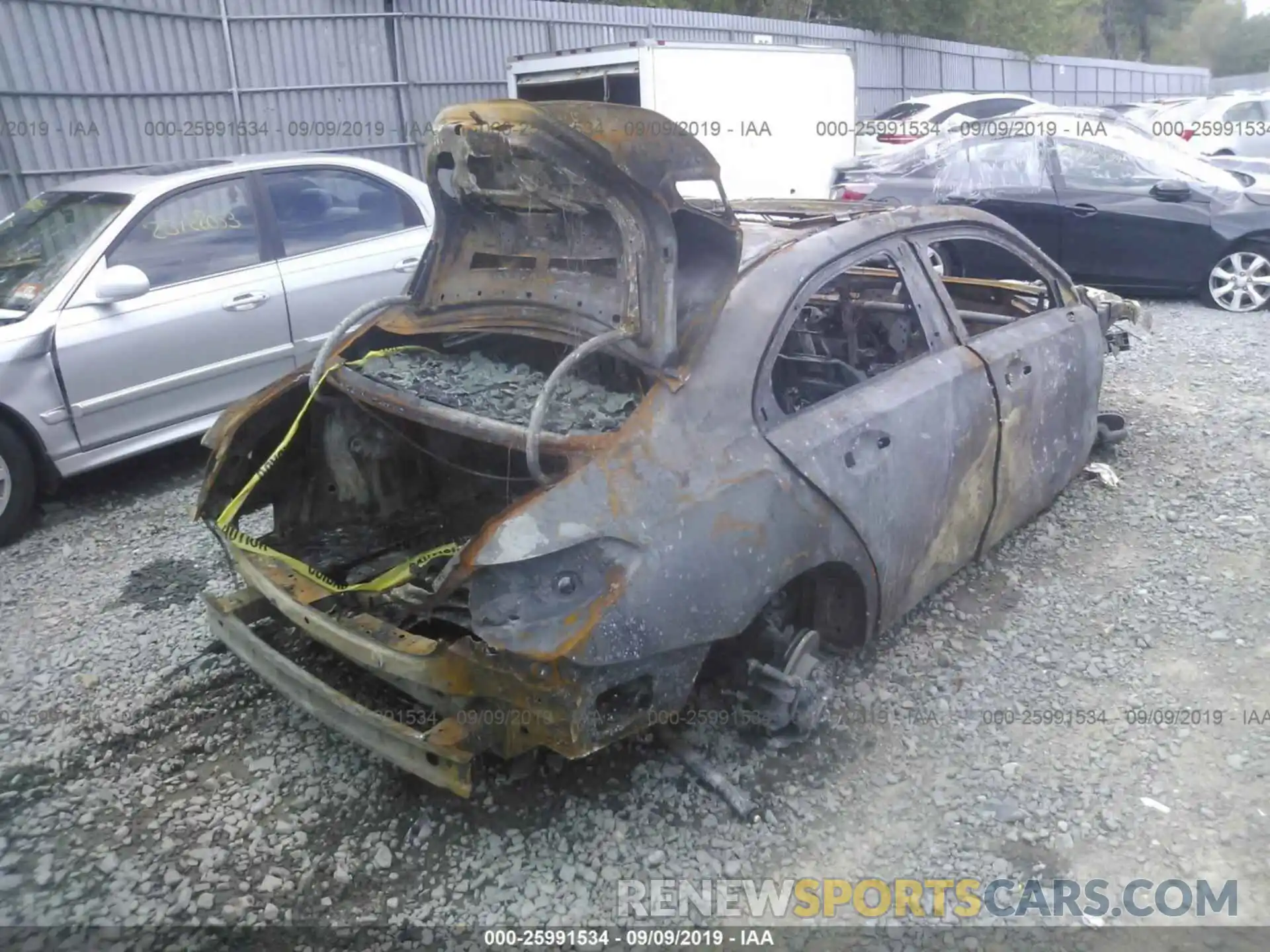 4 Фотография поврежденного автомобиля WDD3G4FB2KW000743 MERCEDES-BENZ A 2019