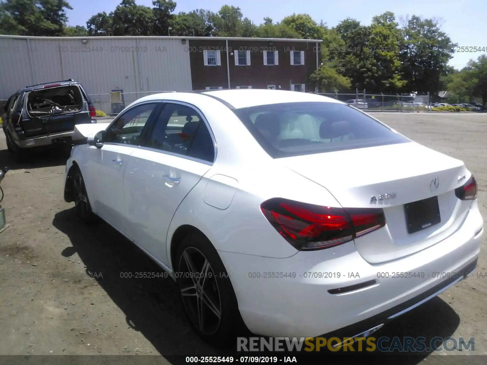 3 Photograph of a damaged car WDD3G4FB6KW006190 MERCEDES-BENZ A 2019