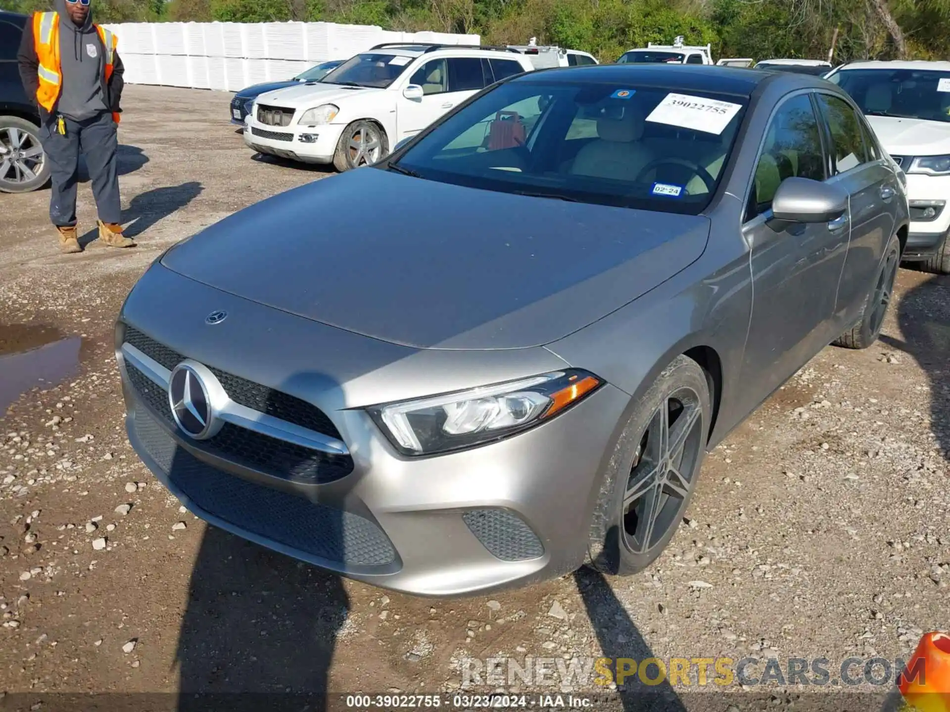 2 Photograph of a damaged car W1K3G4EB6LJ226235 MERCEDES-BENZ A 2020