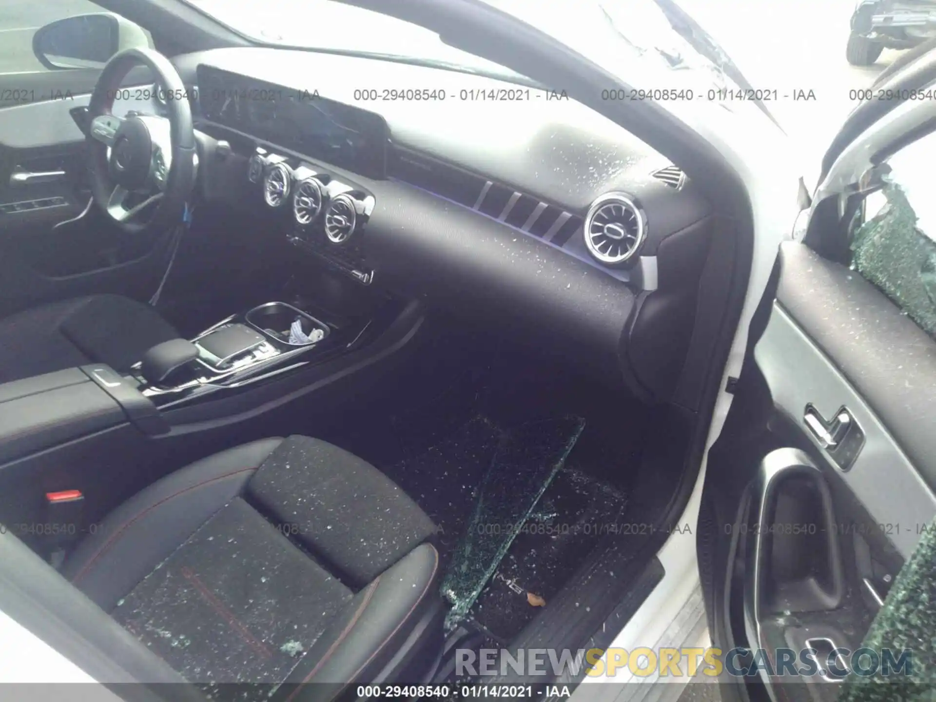 5 Фотография поврежденного автомобиля W1K3G5BB4LJ213946 MERCEDES-BENZ A 2020